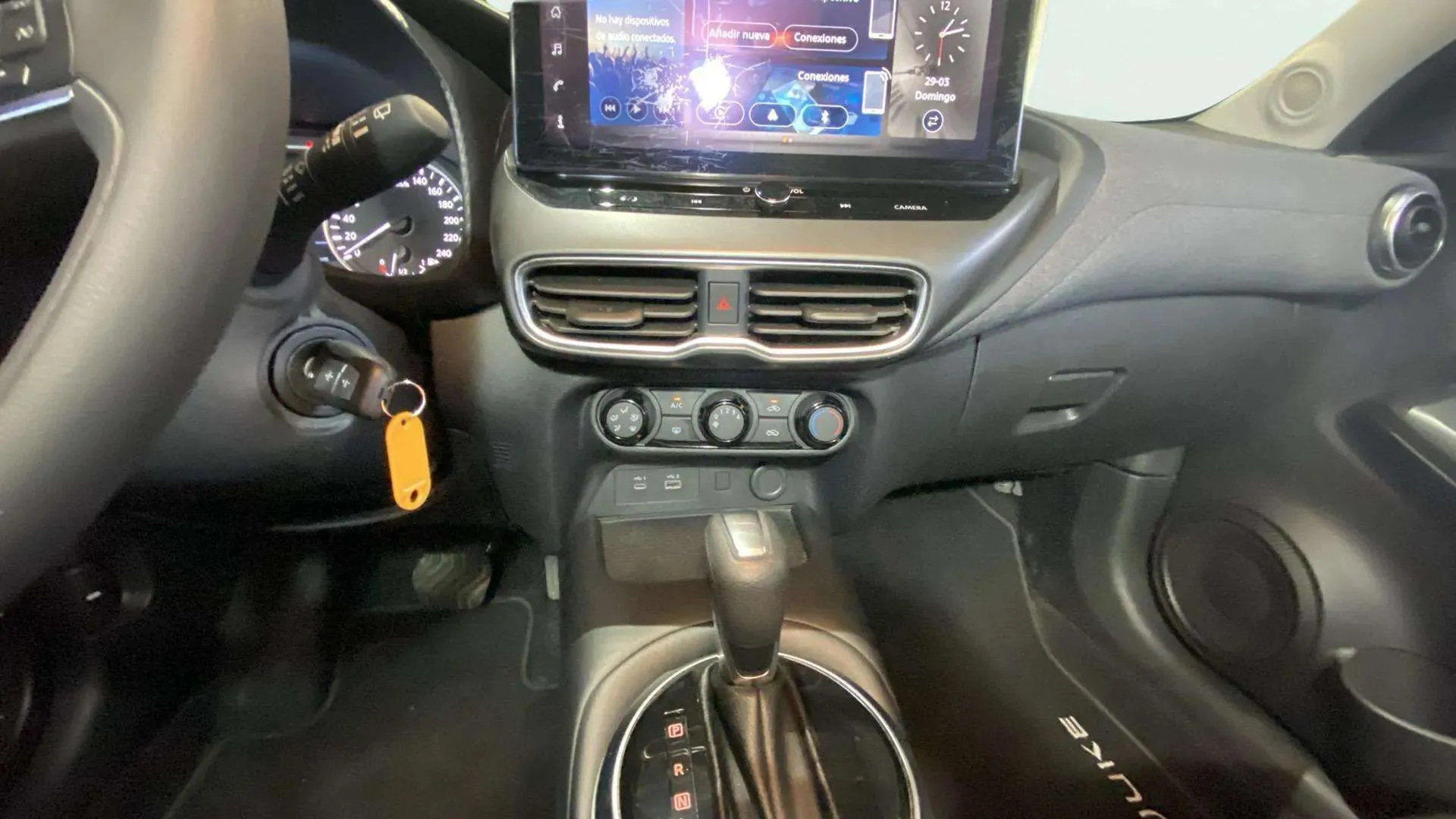 Nissan Juke DIG-T 6M/T Acenta - foto 9