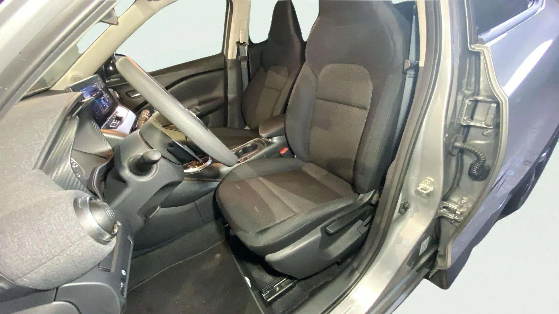 Nissan Juke DIG-T 6M/T Acenta - foto 14