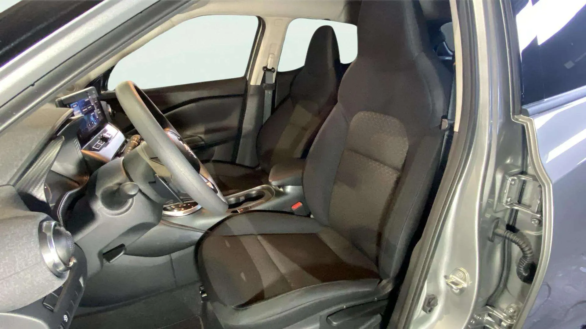 Nissan Juke DIG-T 6M/T Acenta - foto 12