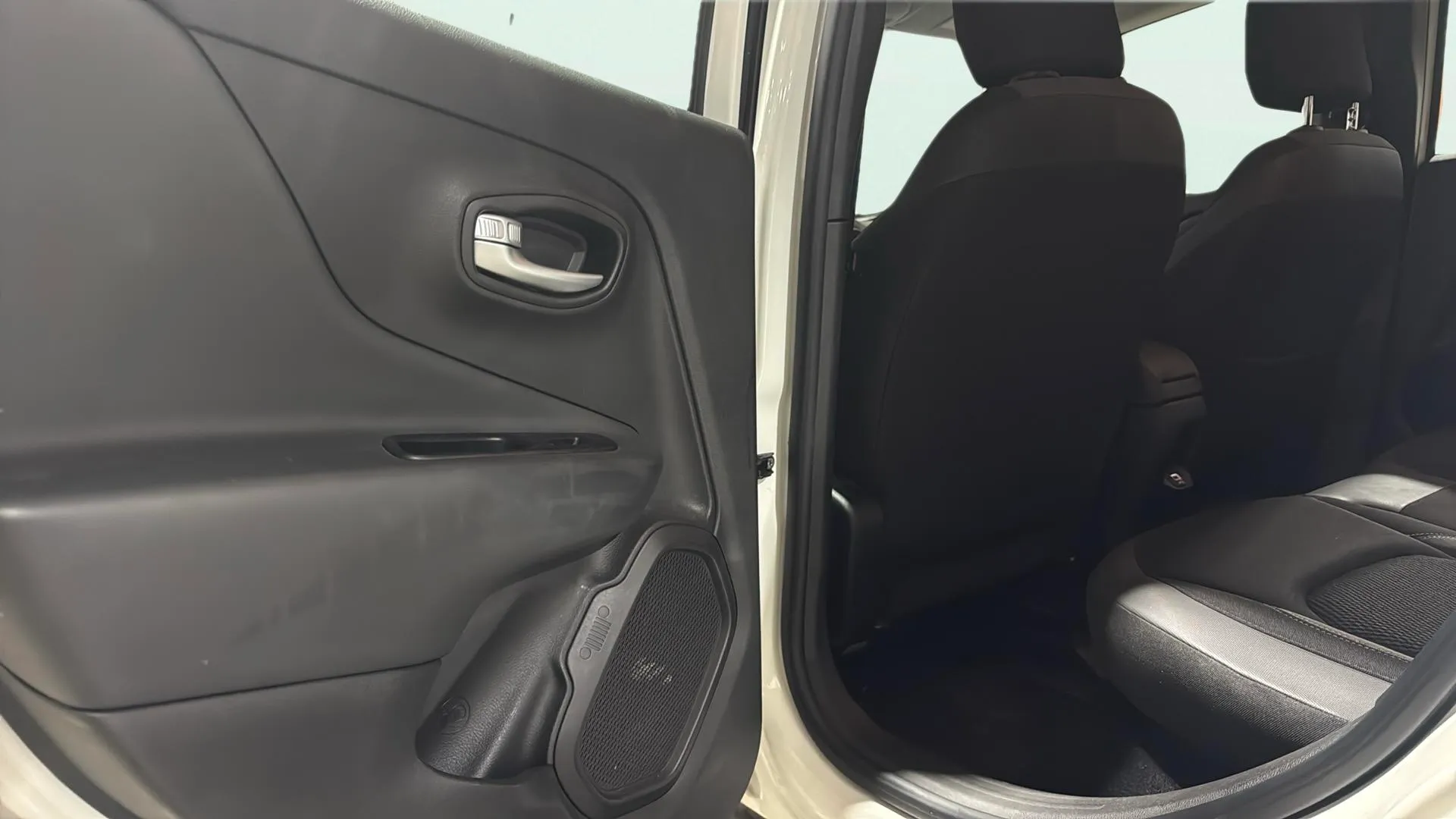 Jeep Renegade Limited 1.6 Mjet 4x2 - foto 17