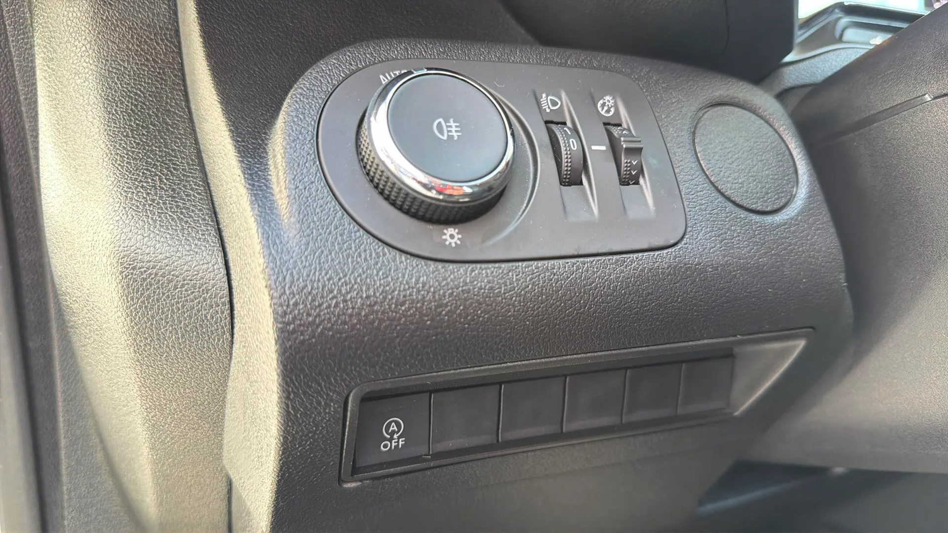 Opel Combo 1.5 TD Edition L - foto 24