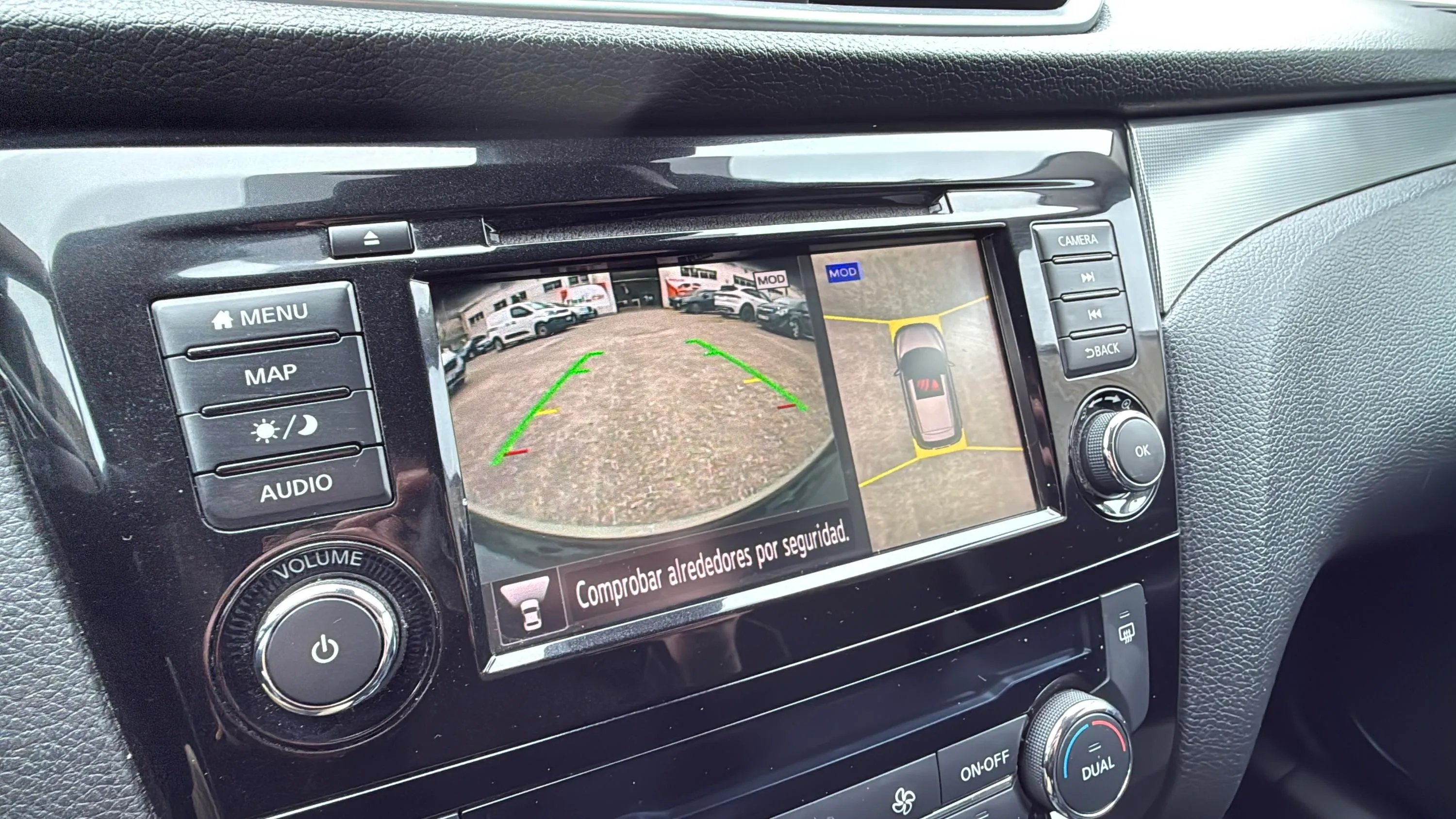Nissan Qashqai DIG-T E6D N-Connecta - foto 13
