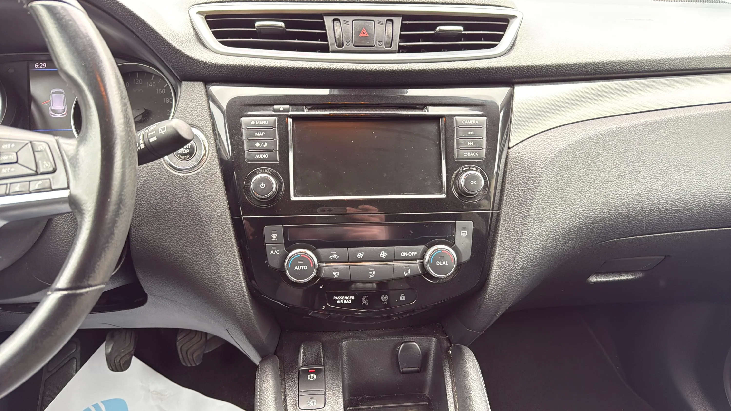 Nissan Qashqai DIG-T E6D N-Connecta - foto 11