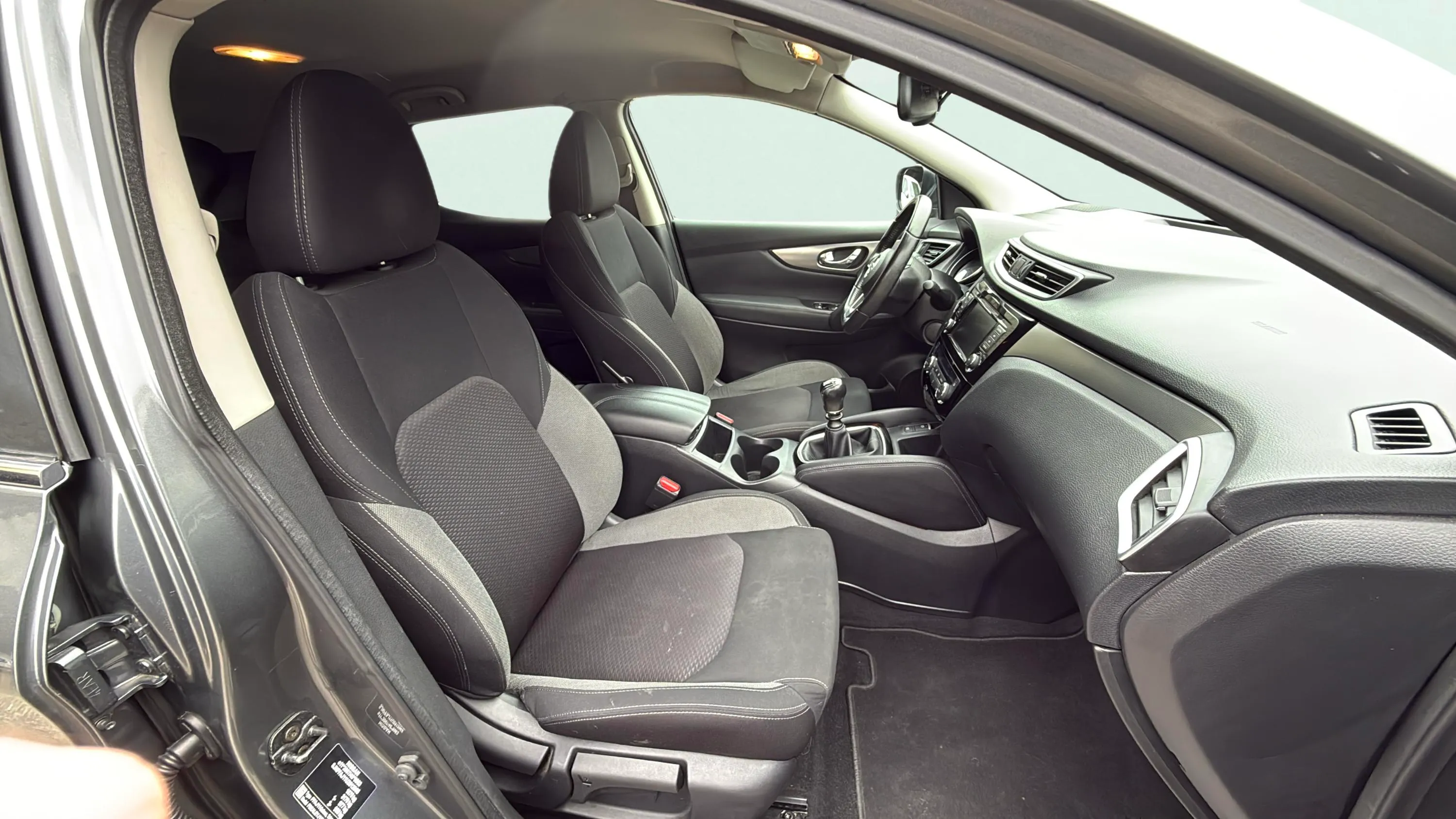 Nissan Qashqai DIG-T E6D N-Connecta - foto 16