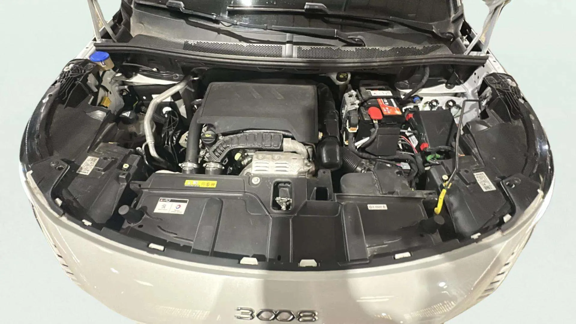 Peugeot 3008 1.2 PureTech Allure Pack EAT8 - foto 23