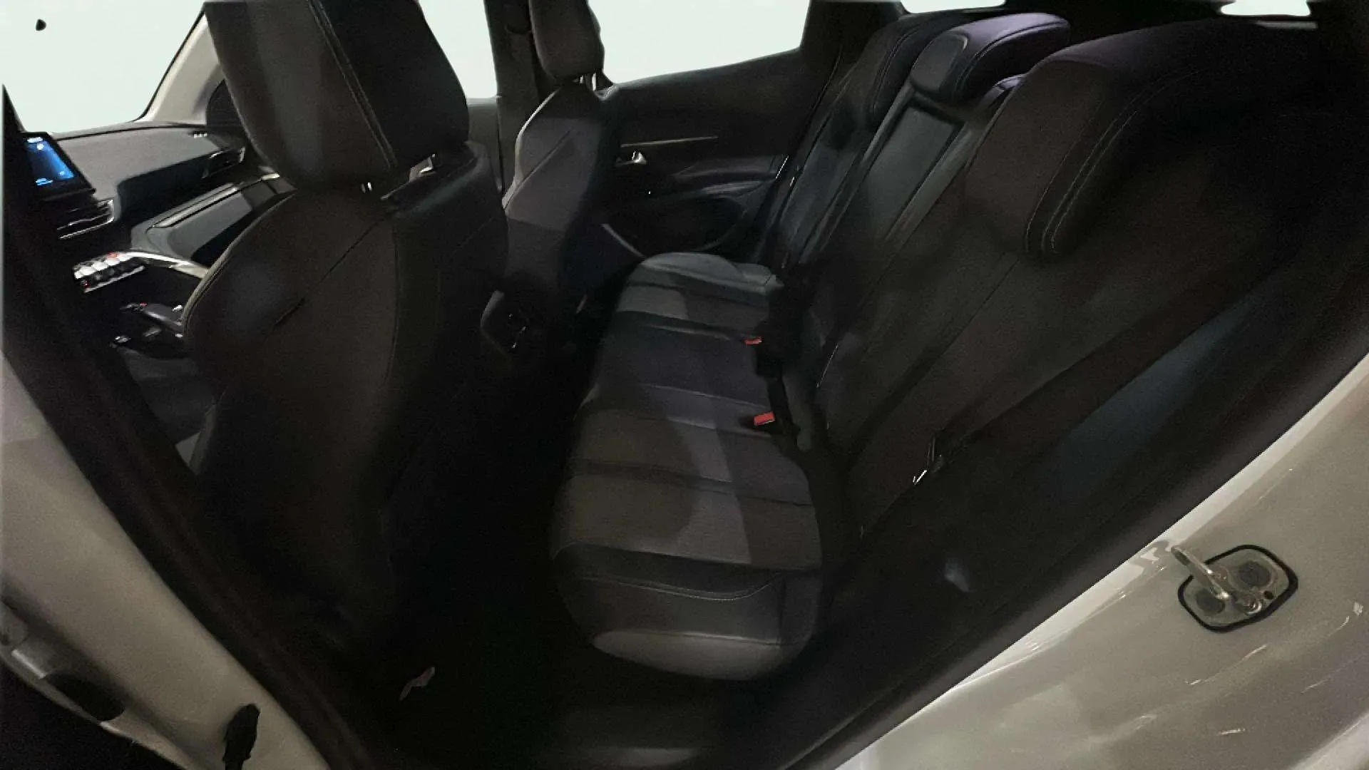 Peugeot 3008 1.2 PureTech Allure Pack EAT8 - foto 20