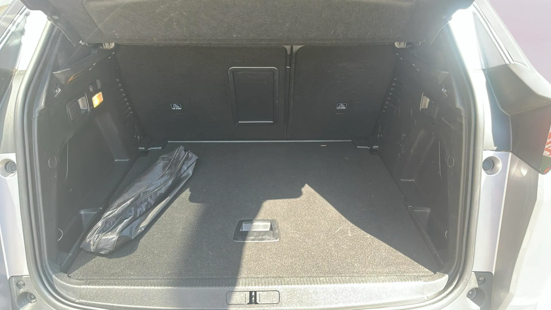 Peugeot 3008 1.5 BlueHDi Allure Pack EAT8 - foto 22