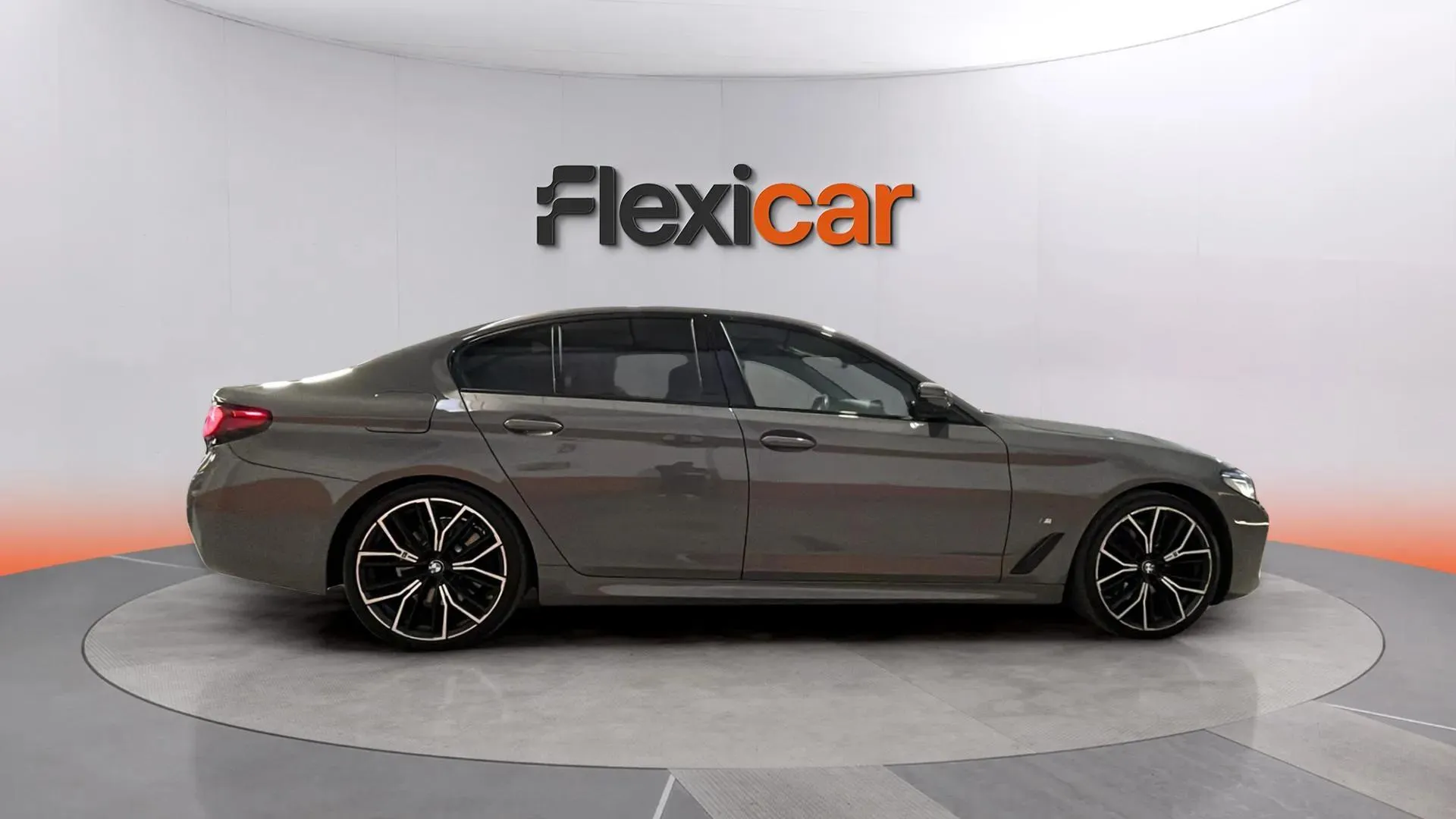 BMW Serie 5 530iA - foto 8