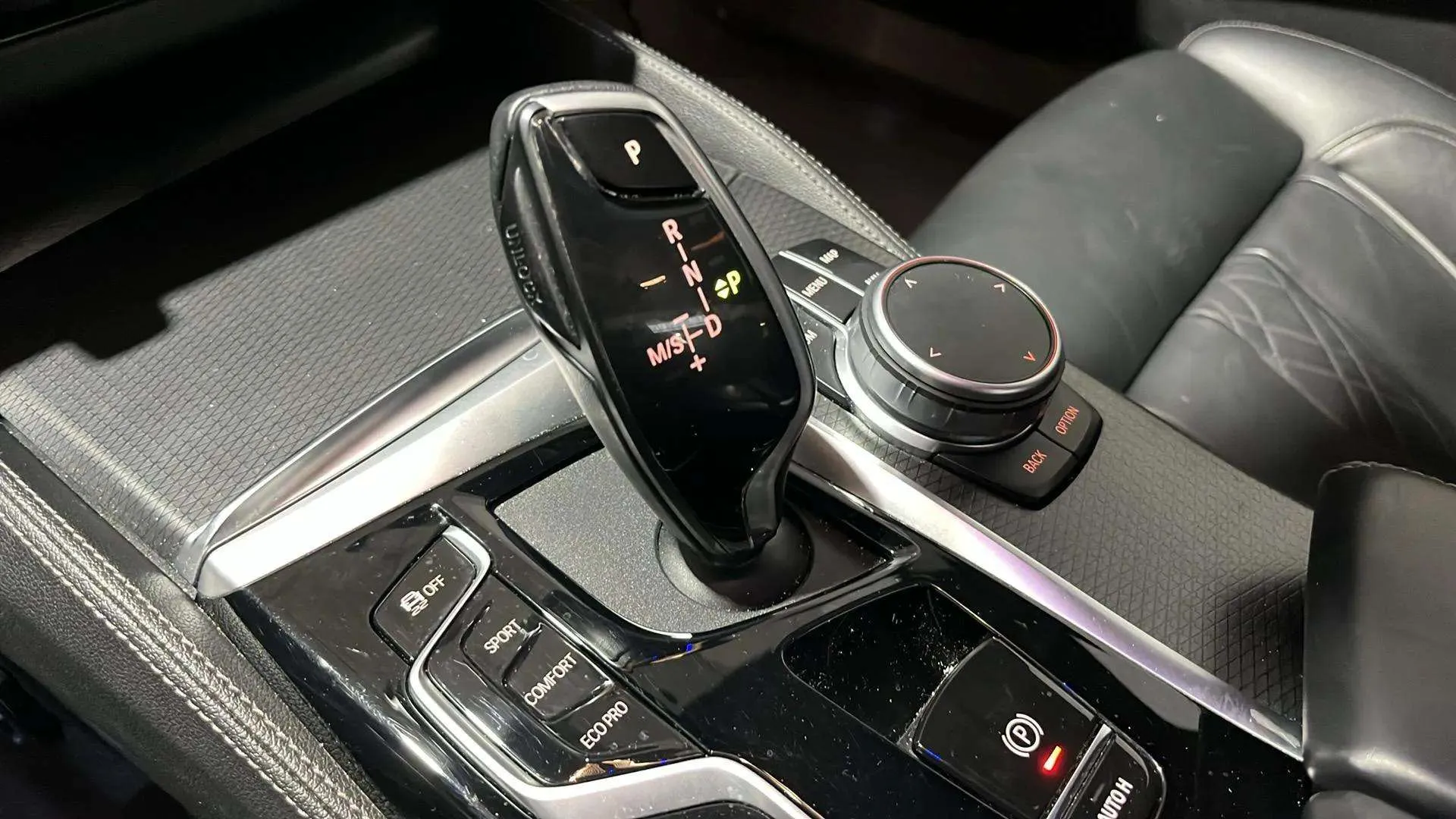 BMW Serie 5 530iA - foto 17