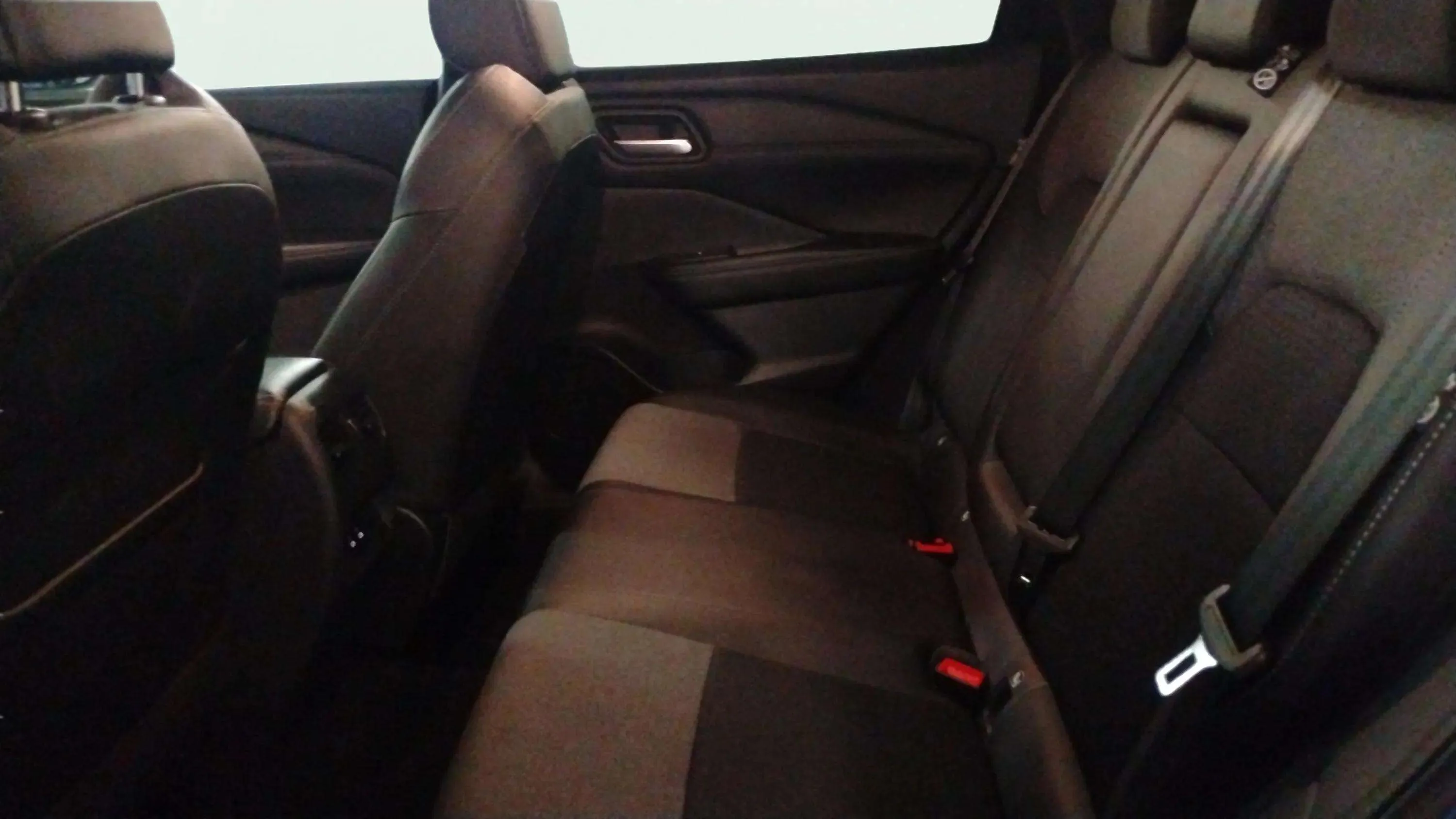 Nissan Qashqai DIG-T N-Connecta - foto 24