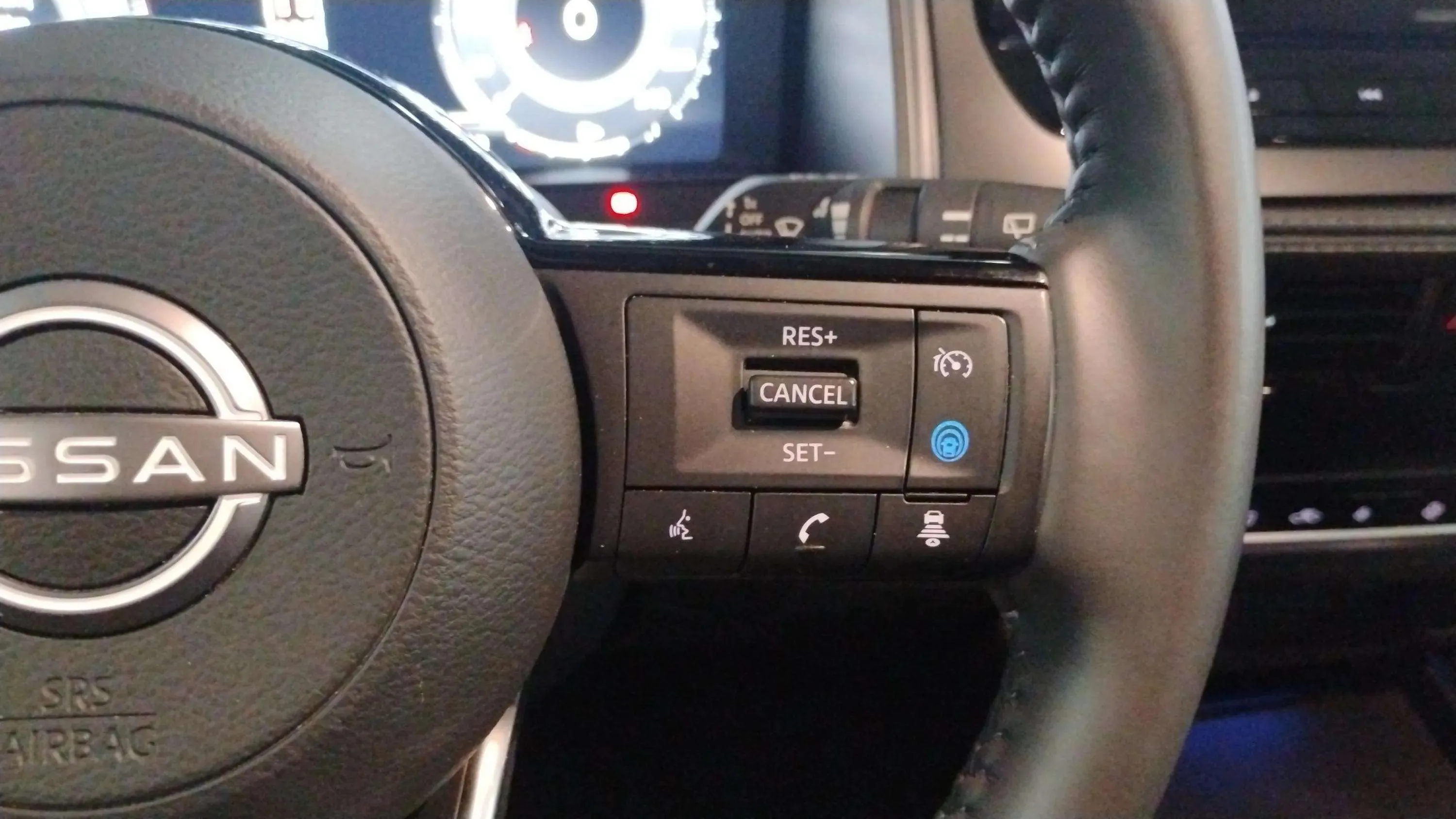 Nissan Qashqai DIG-T N-Connecta - foto 19