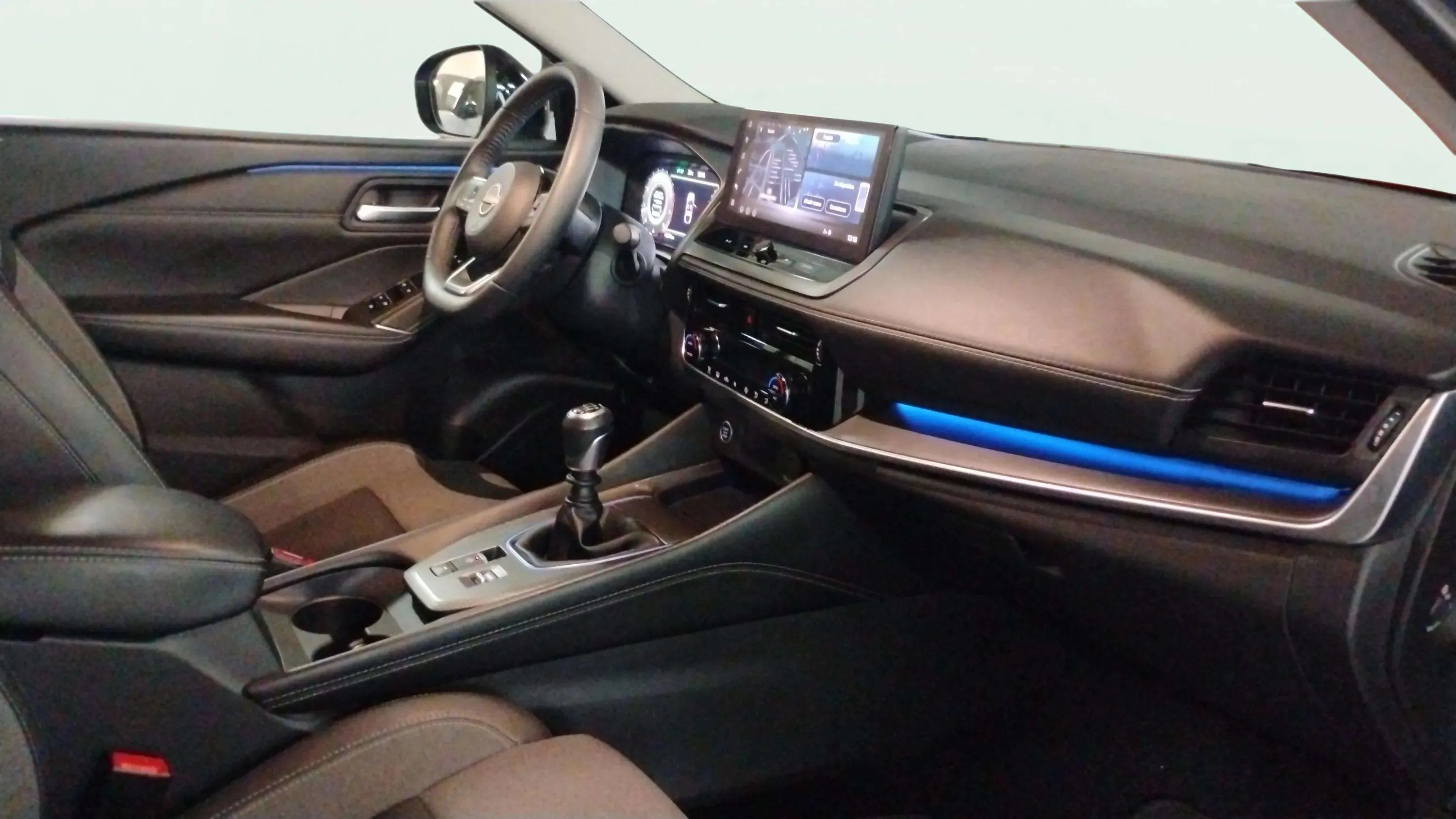 Nissan Qashqai DIG-T N-Connecta - foto 12