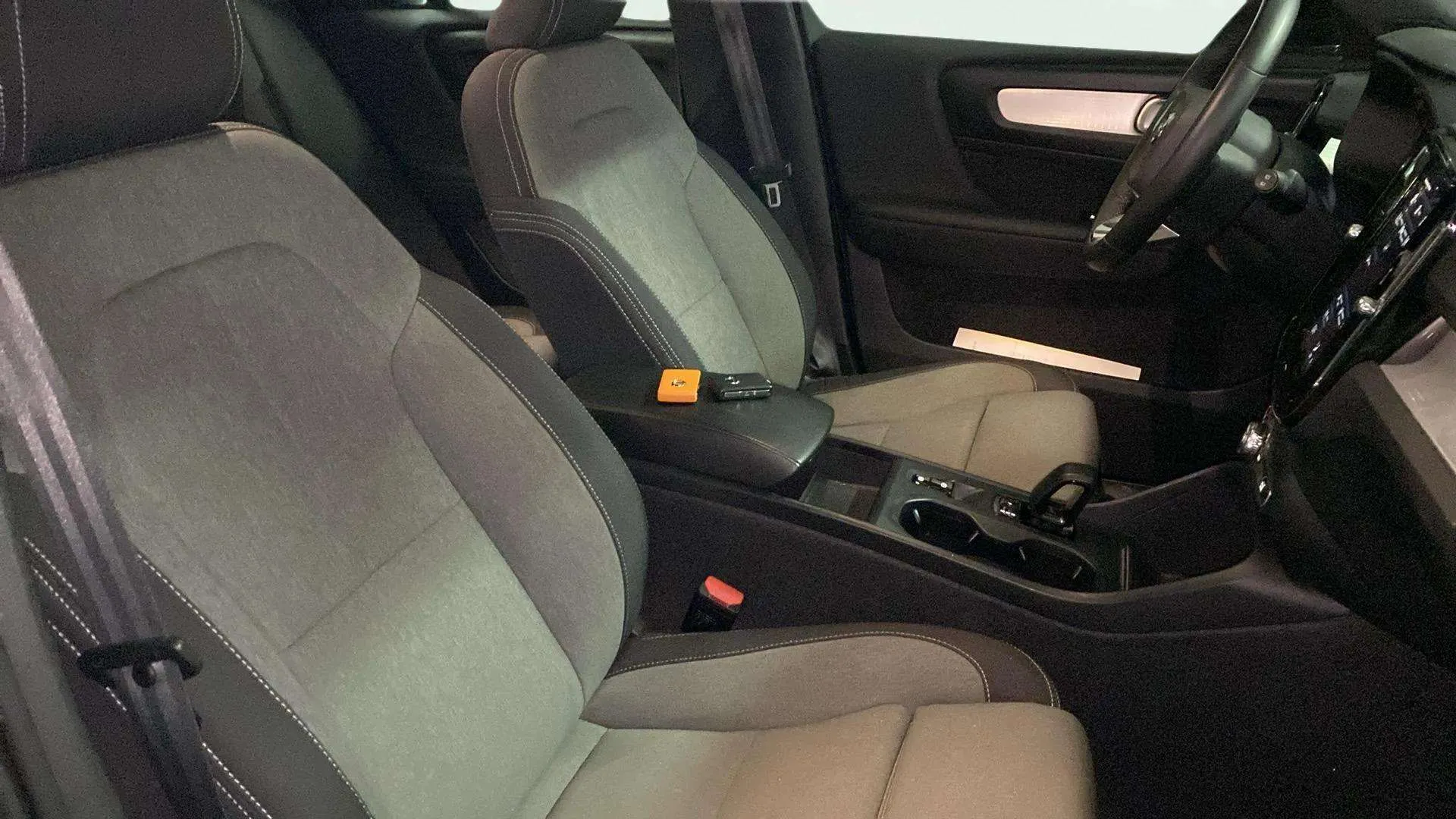 Volvo XC40 1.5 T4 Recharge PHEV Plus Dark - foto 24