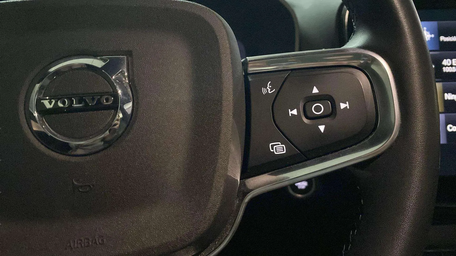 Volvo XC40 1.5 T4 Recharge PHEV Plus Dark - foto 12