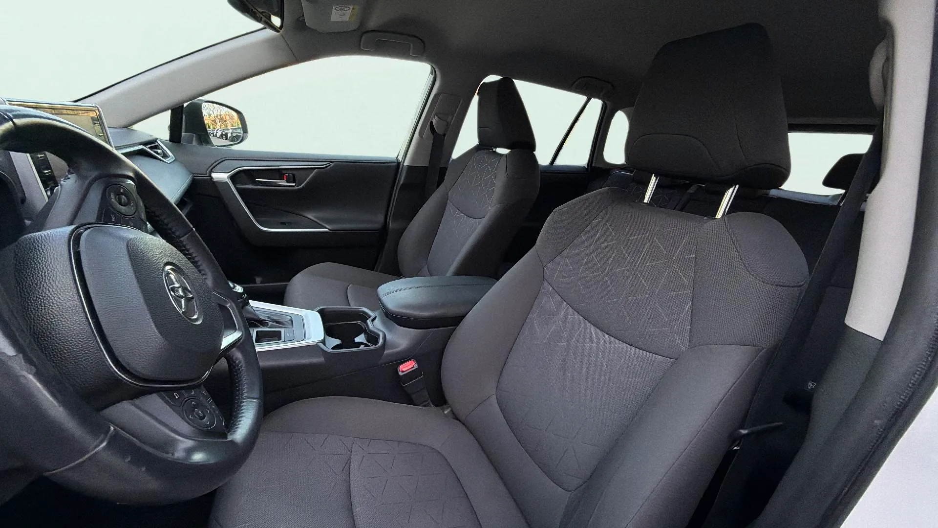 Toyota RAV4 2.5l 220H Advance - foto 17