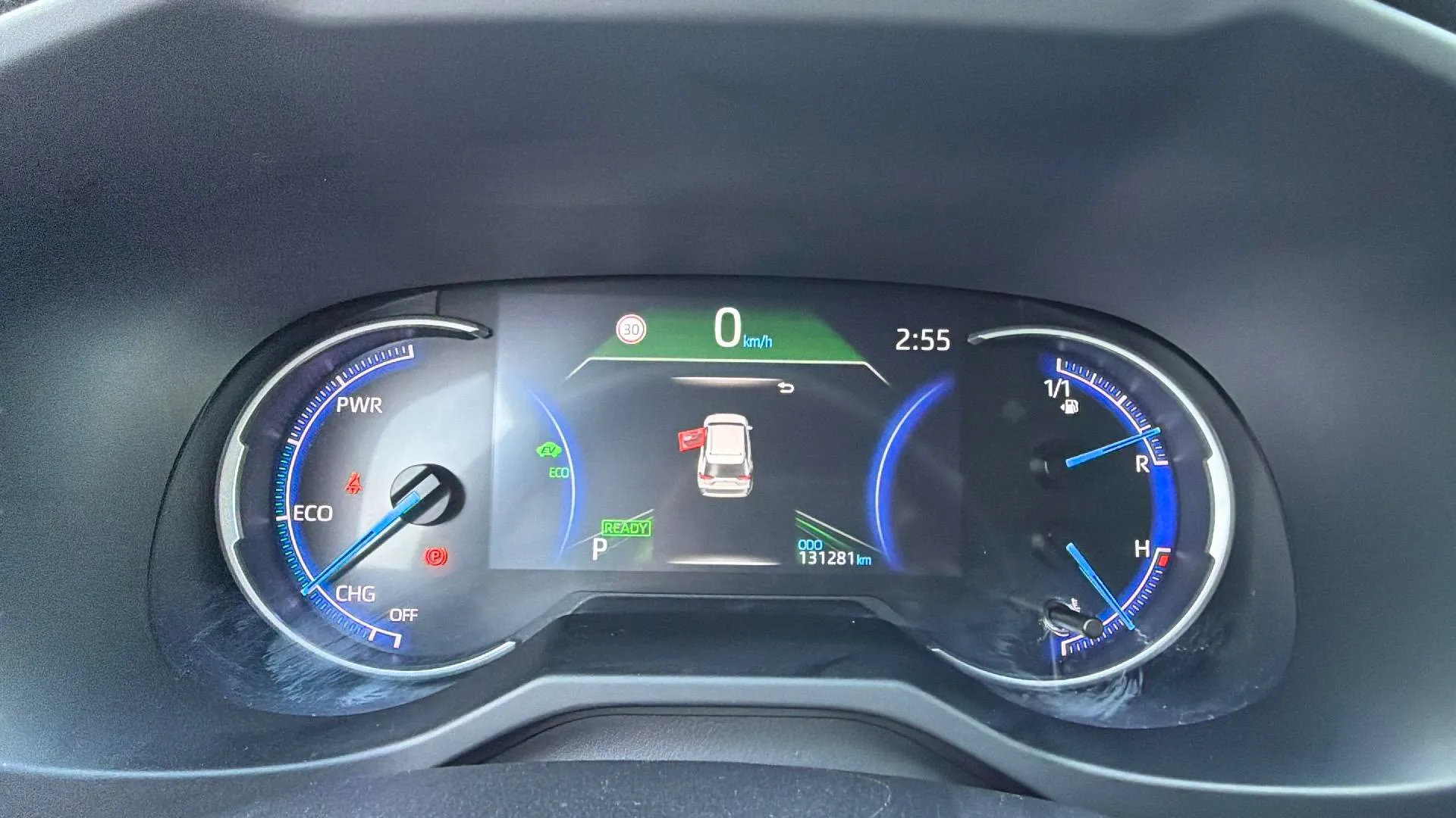 Toyota RAV4 2.5l 220H Advance - foto 12