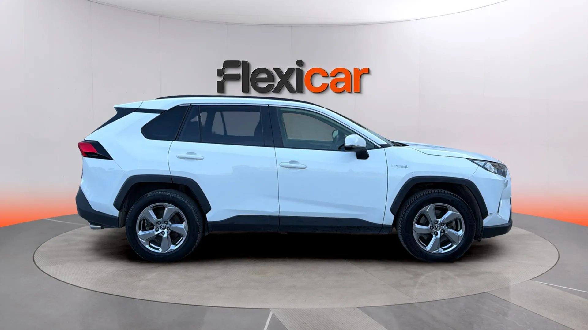 Toyota RAV4 2.5l 220H Advance - foto 8