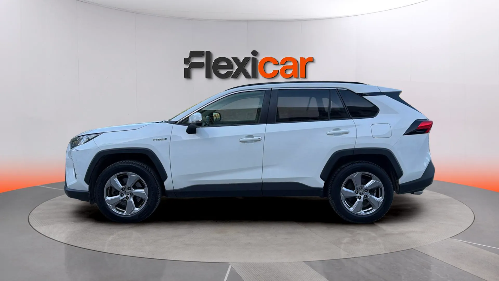 Toyota RAV4 2.5l 220H Advance - foto 4
