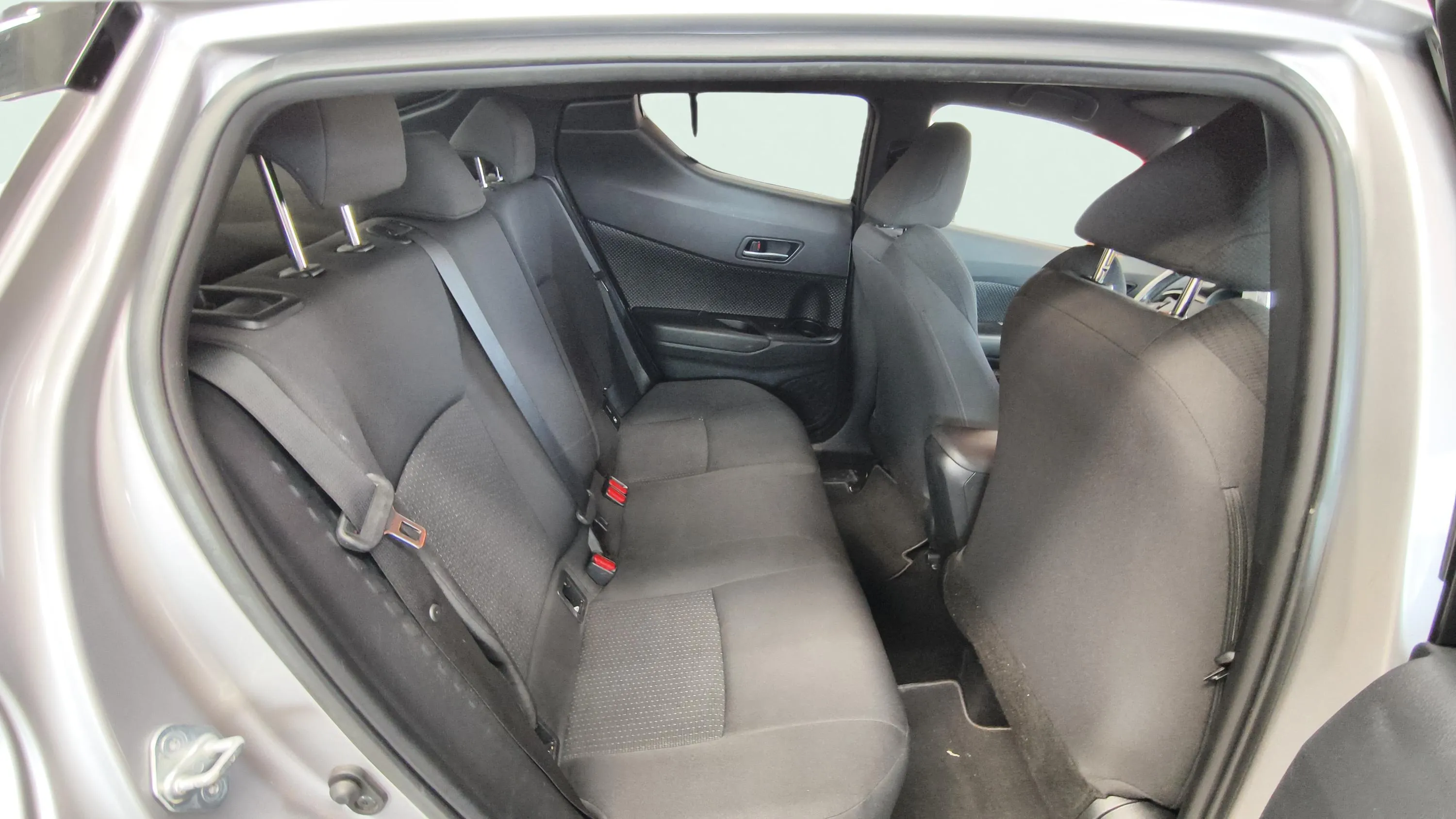 Toyota C-HR 1.8 125H Advance - foto 13