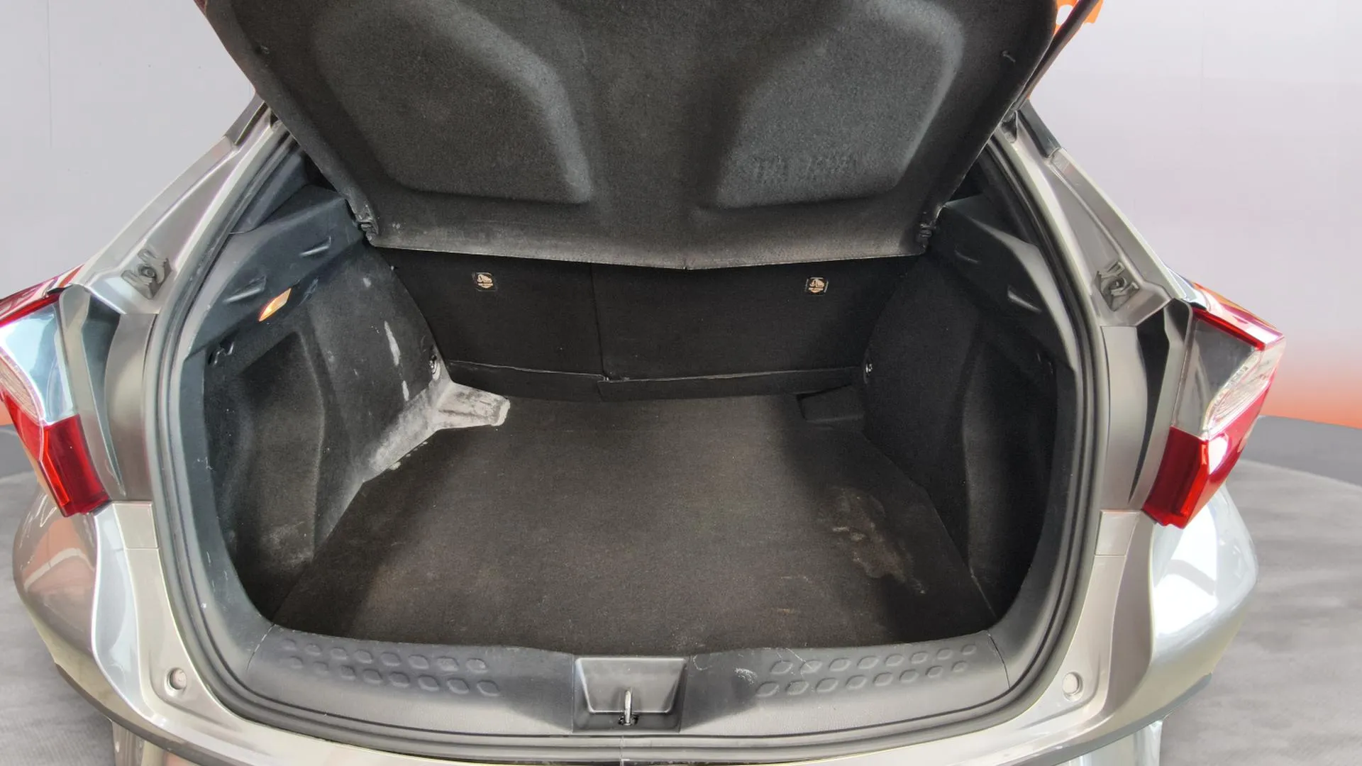 Toyota C-HR 1.8 125H Advance - foto 15