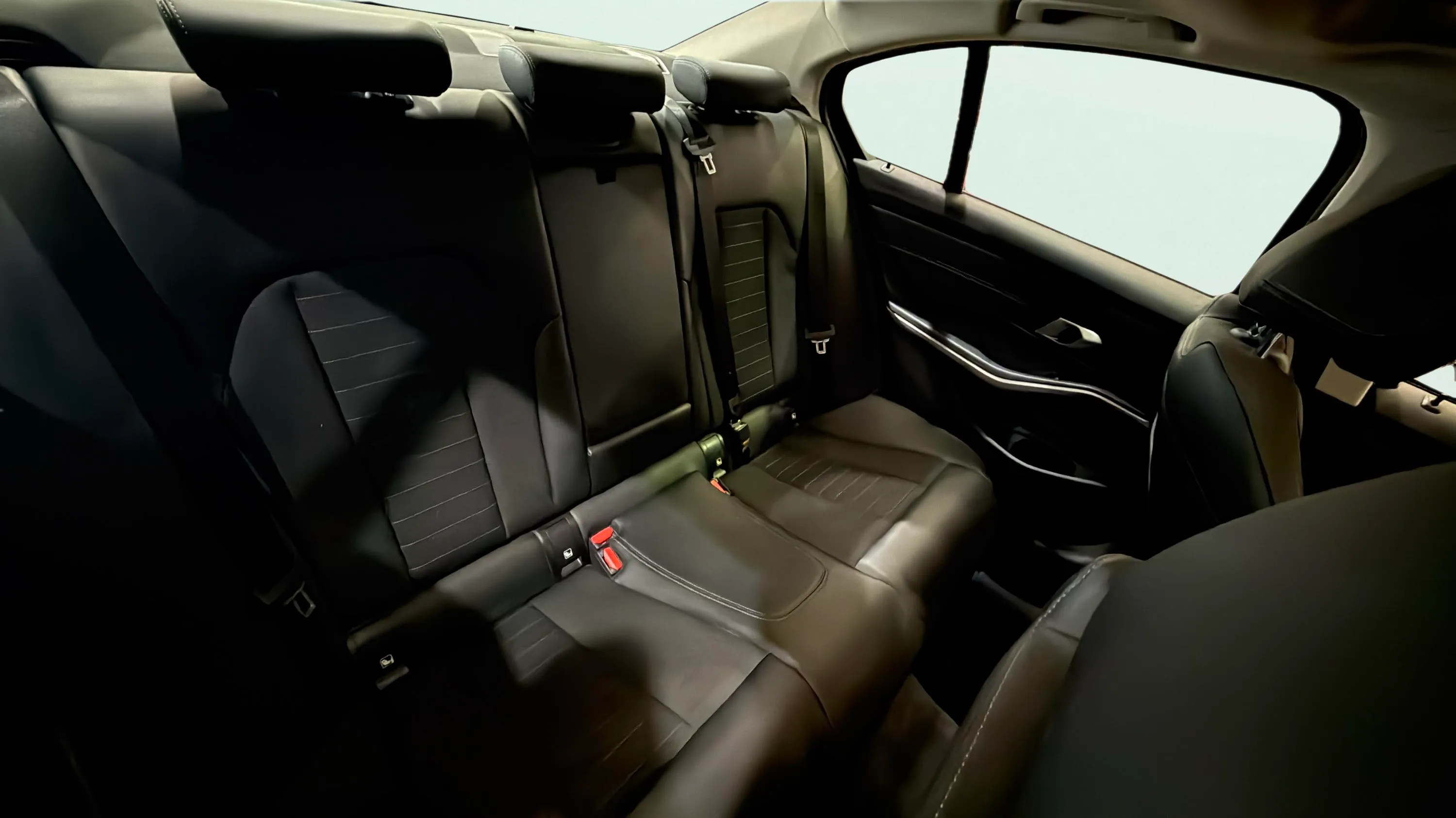 BMW Serie 3 318d - foto 16