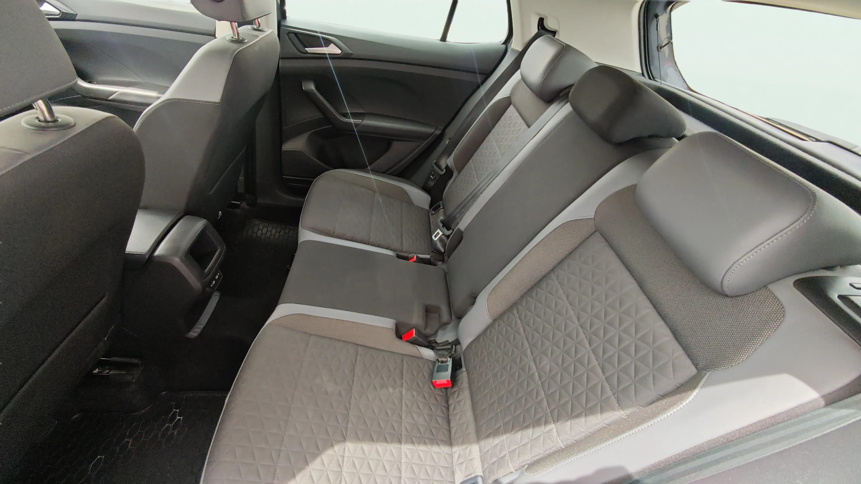 Volkswagen T-Cross Advance 1.5 TSI DSG - foto 8