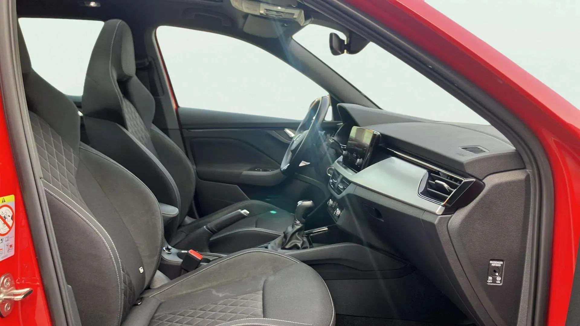Škoda Kamiq 1.5 TSI DSG Sport - foto 17