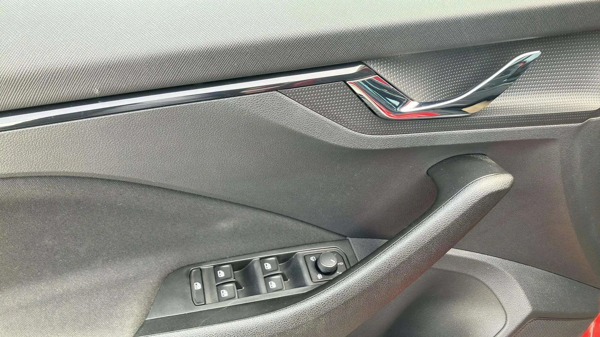 Škoda Kamiq 1.5 TSI DSG Sport - foto 19