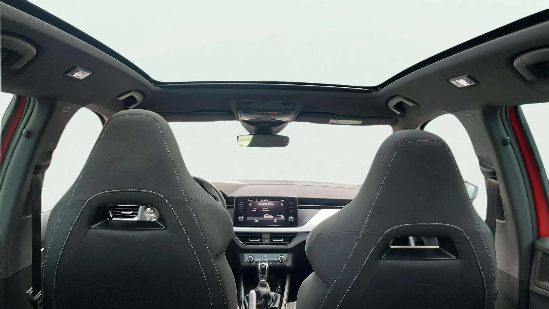 Škoda Kamiq 1.5 TSI DSG Sport - foto 18