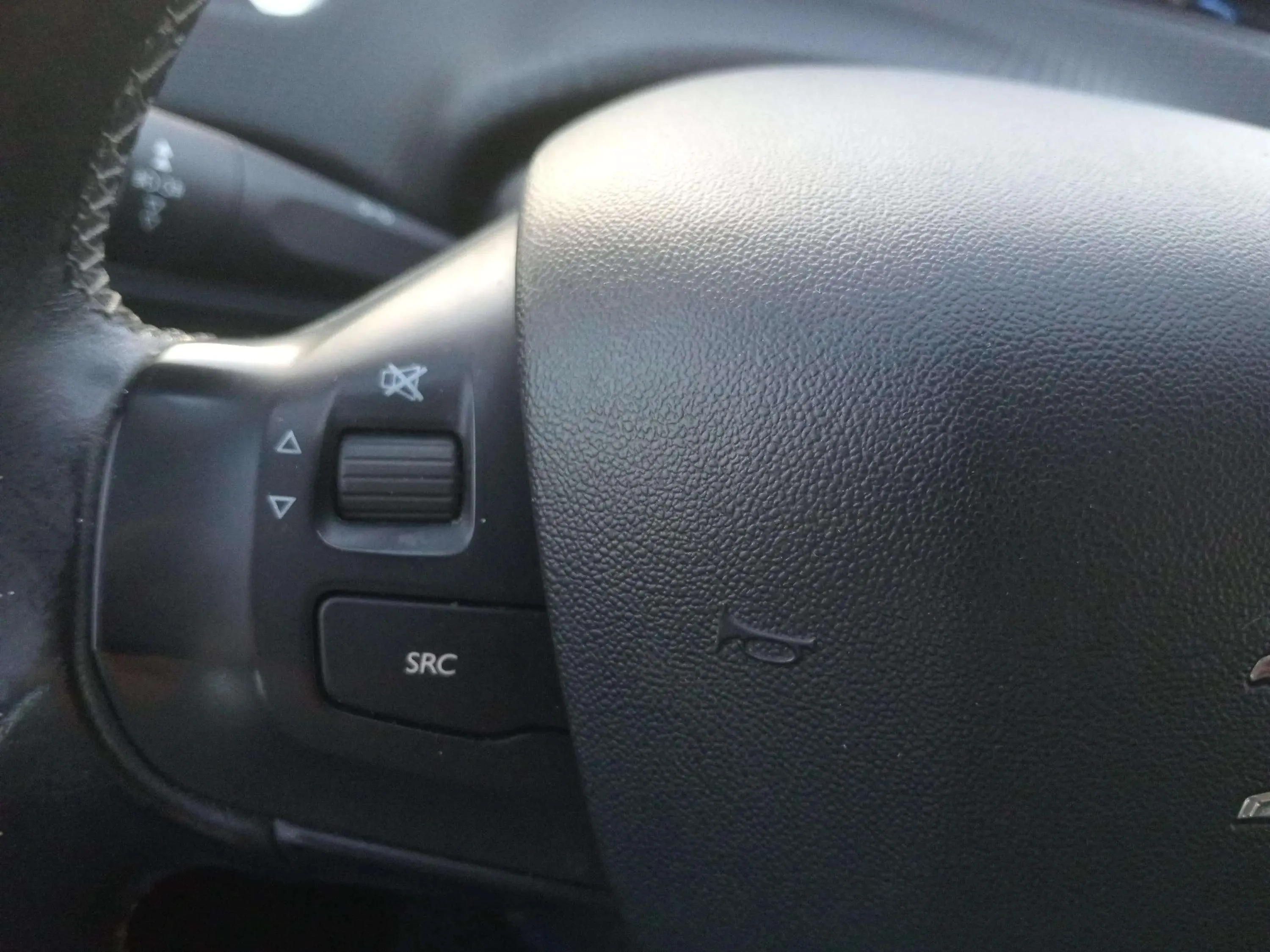 Peugeot 2008 Allure 1.2 PureTech - foto 18