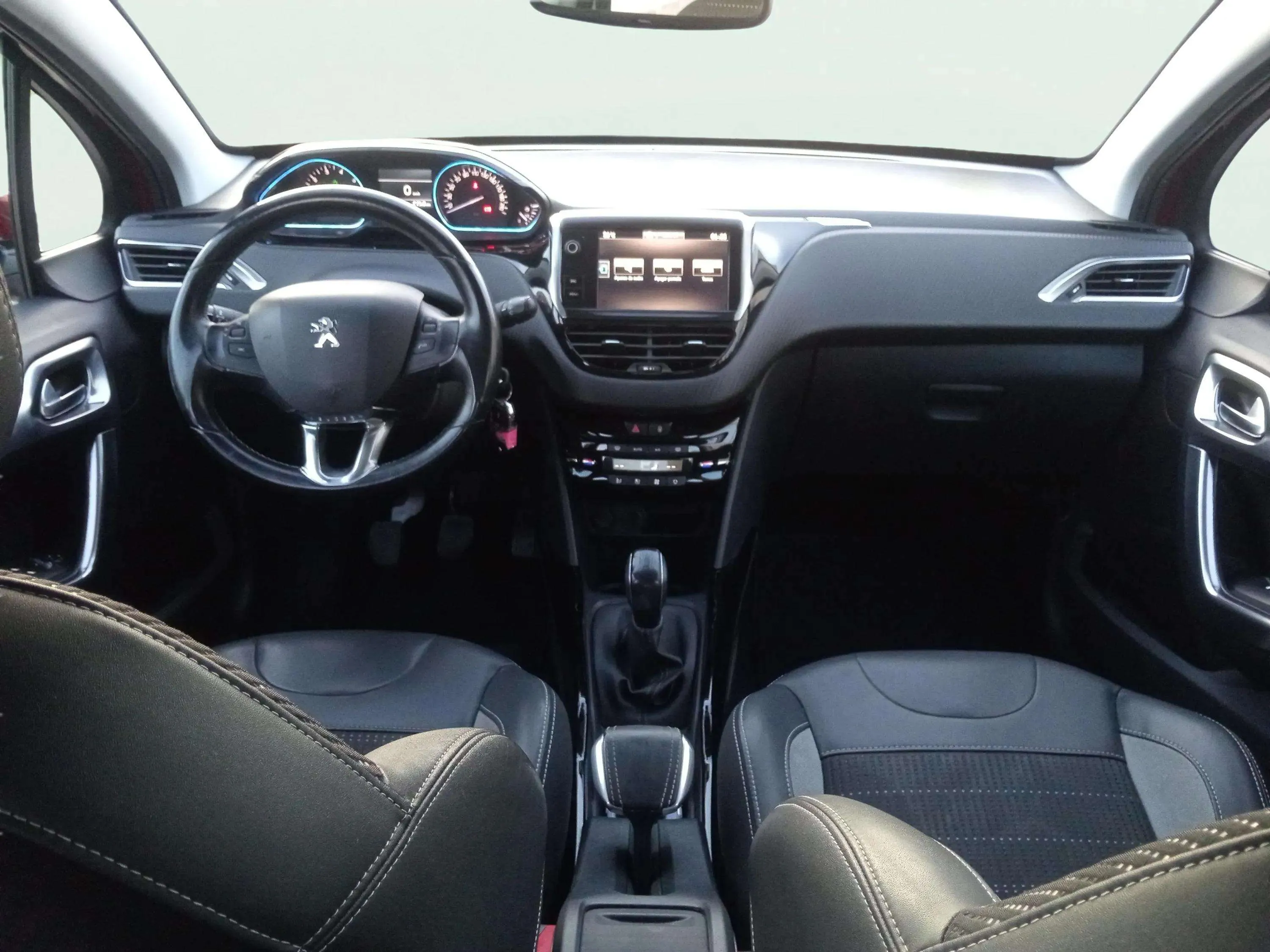 Peugeot 2008 Allure 1.2 PureTech - foto 12