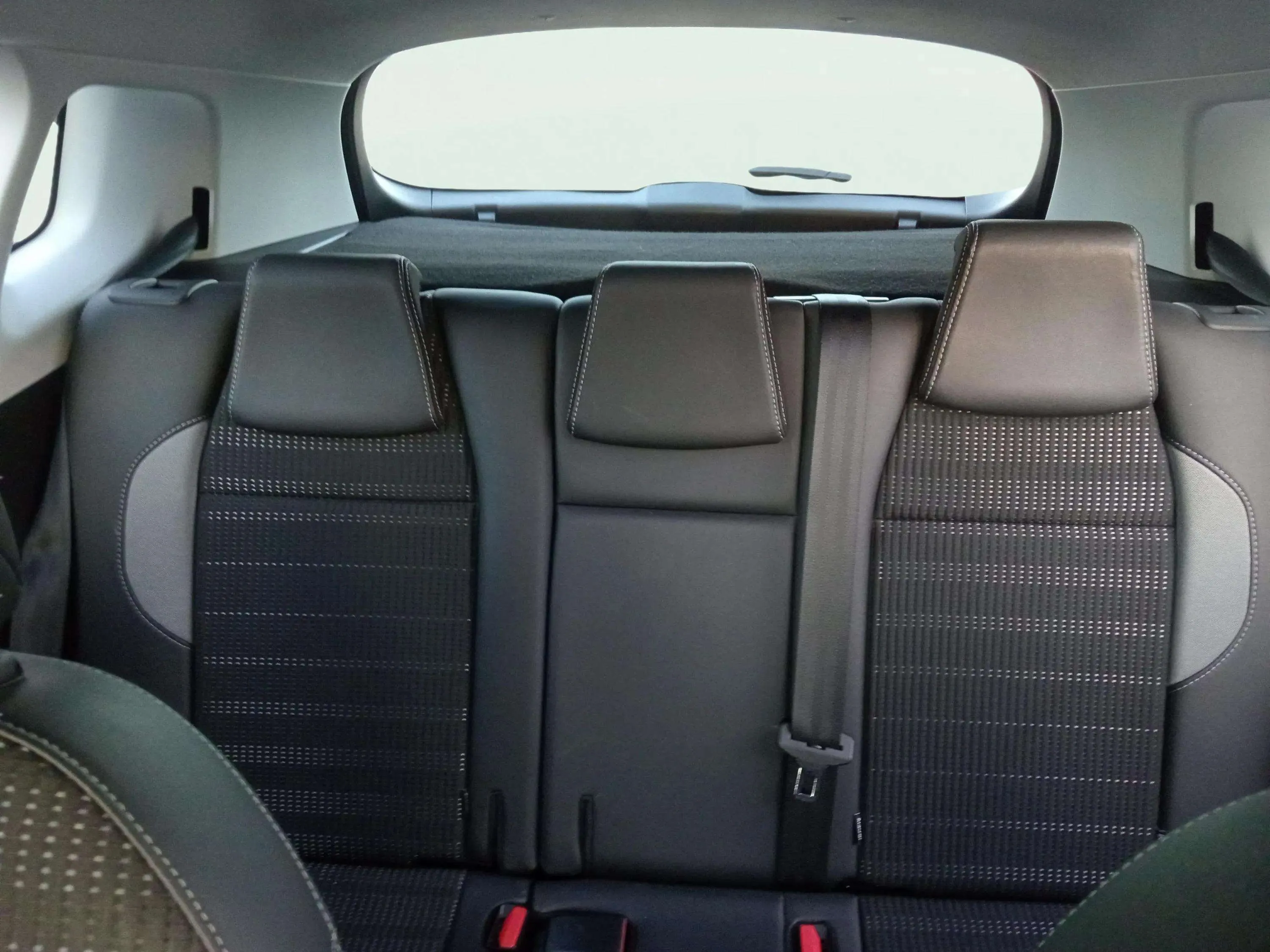 Peugeot 2008 Allure 1.2 PureTech - foto 24