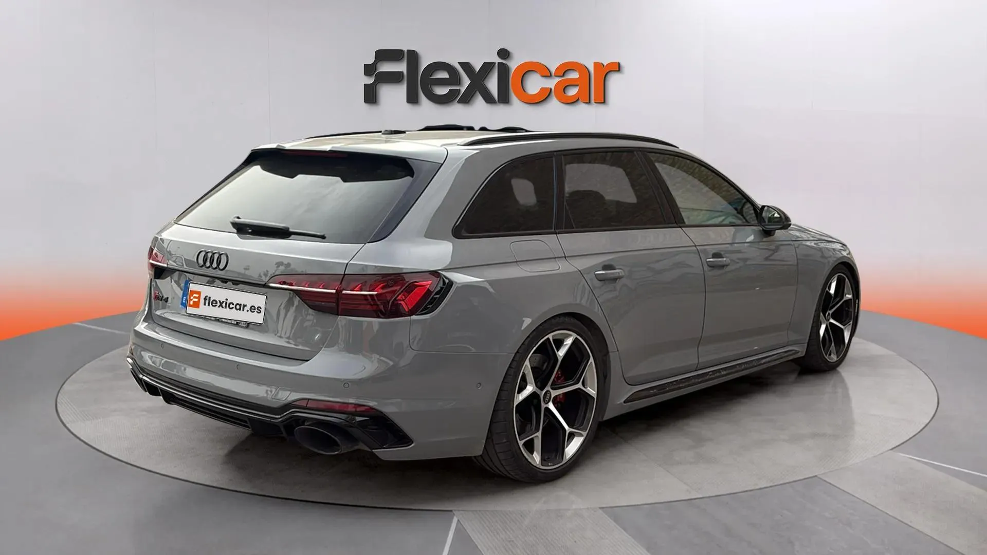Audi A4 RS4 Avant Competit Plus TFS tiptr - foto 5