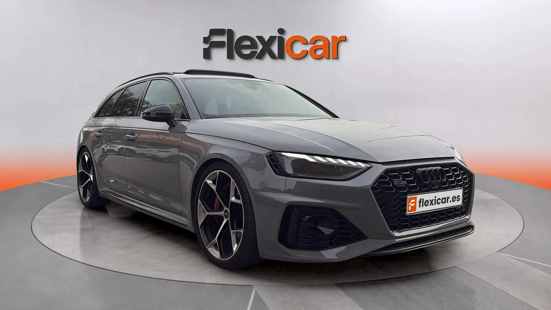 Audi A4 RS4 Avant Competit Plus TFS tiptr - foto 1