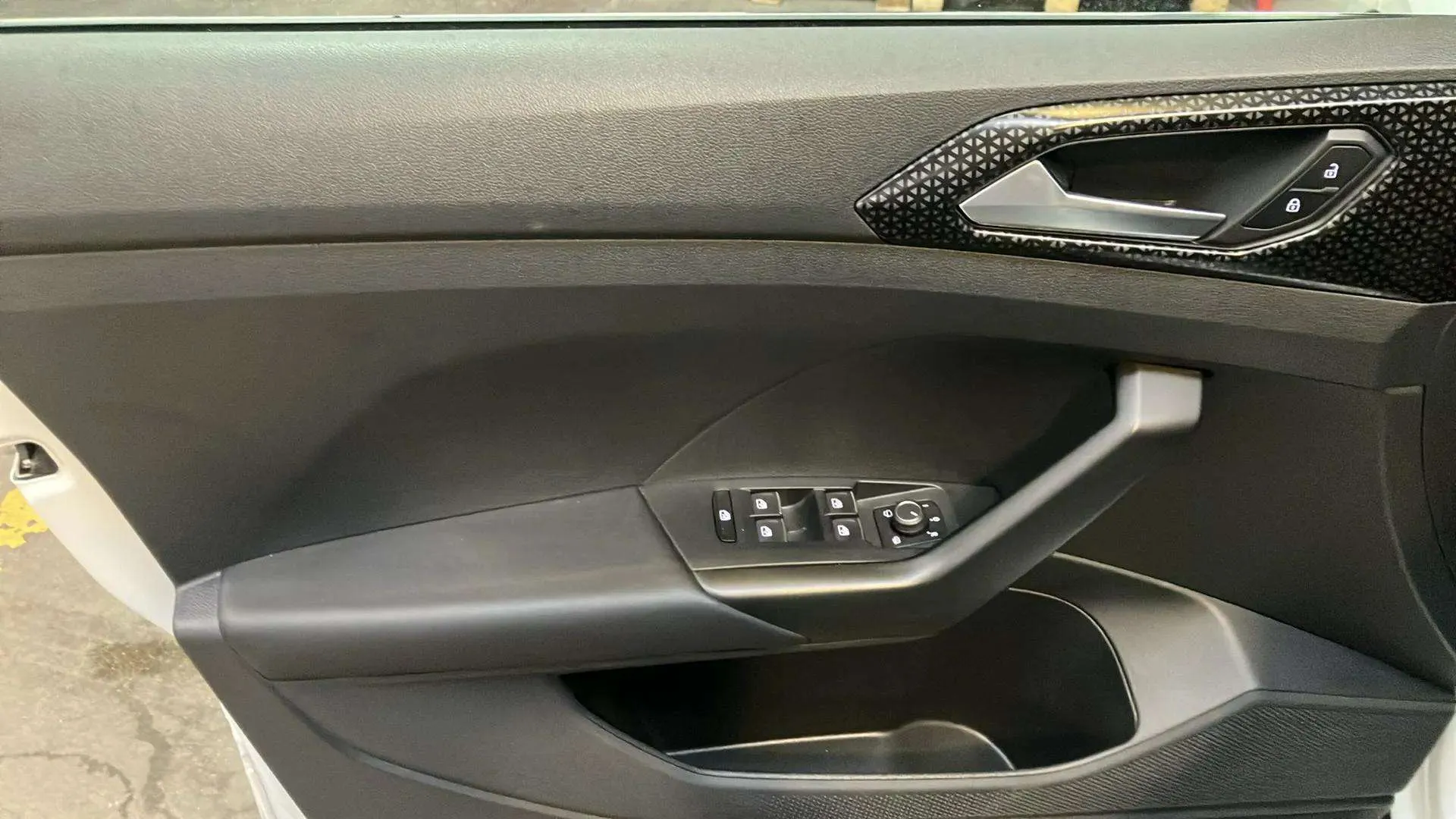 Volkswagen T-Cross Sport 1.0 TSI DSG - foto 11