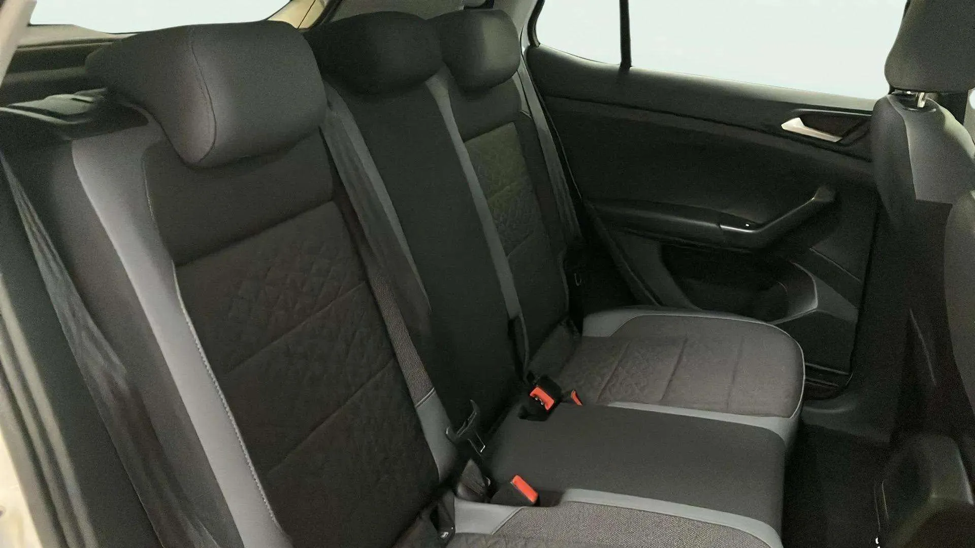 Volkswagen T-Cross Sport 1.0 TSI DSG - foto 13