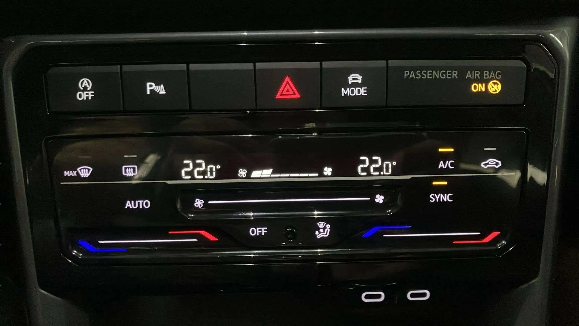 Volkswagen T-Cross Sport 1.0 TSI DSG - foto 17