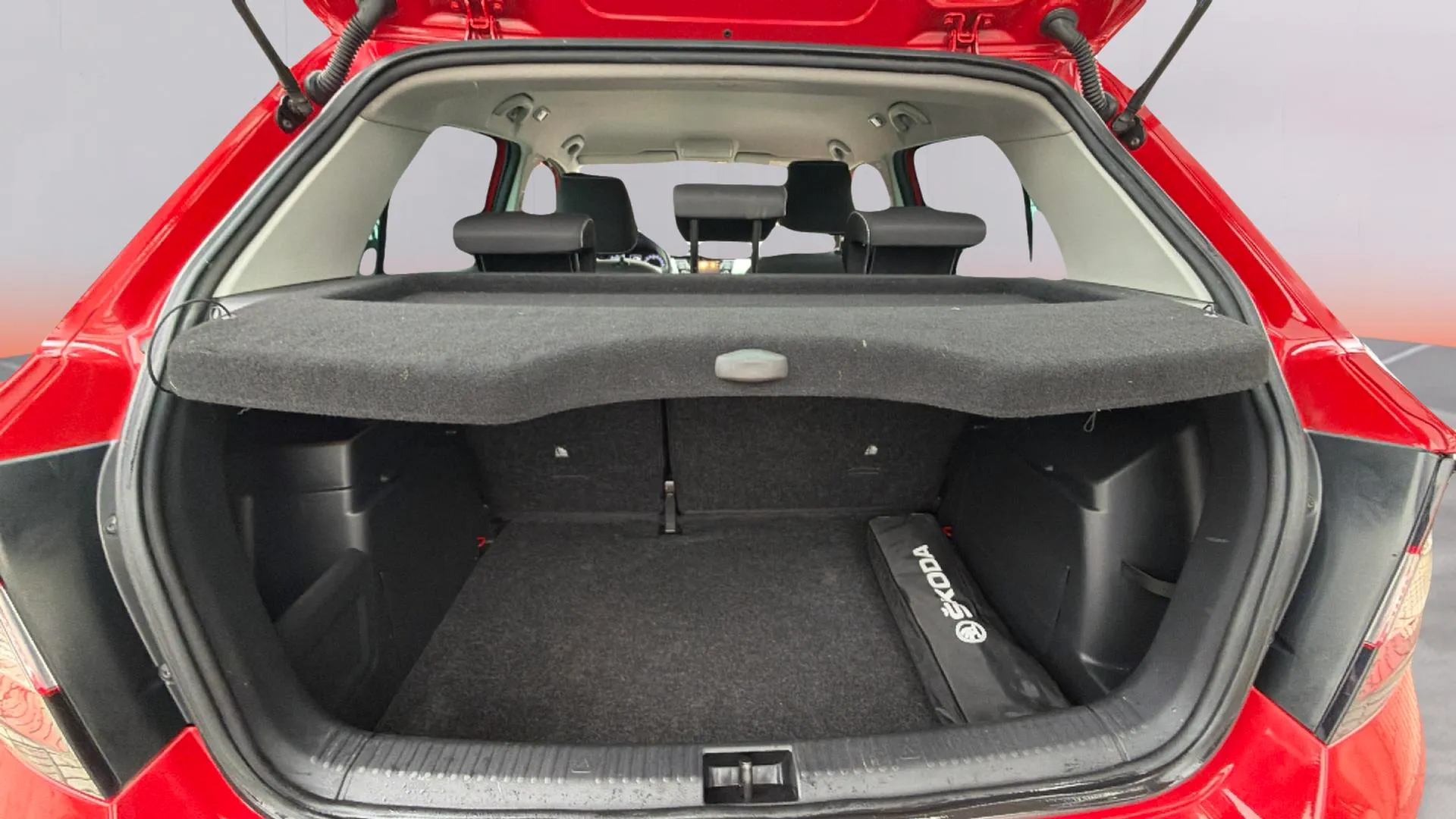 Škoda Fabia 1.0 MPI Active - foto 18