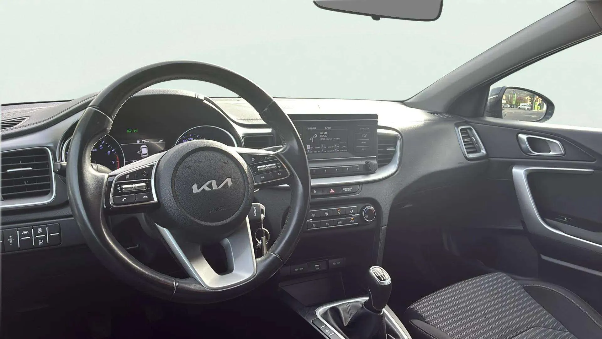 Kia XCeed 1.0 T-GDi Concept - foto 10