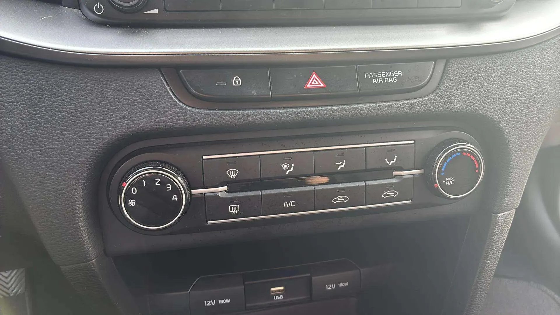 Kia XCeed 1.0 T-GDi Concept - foto 16