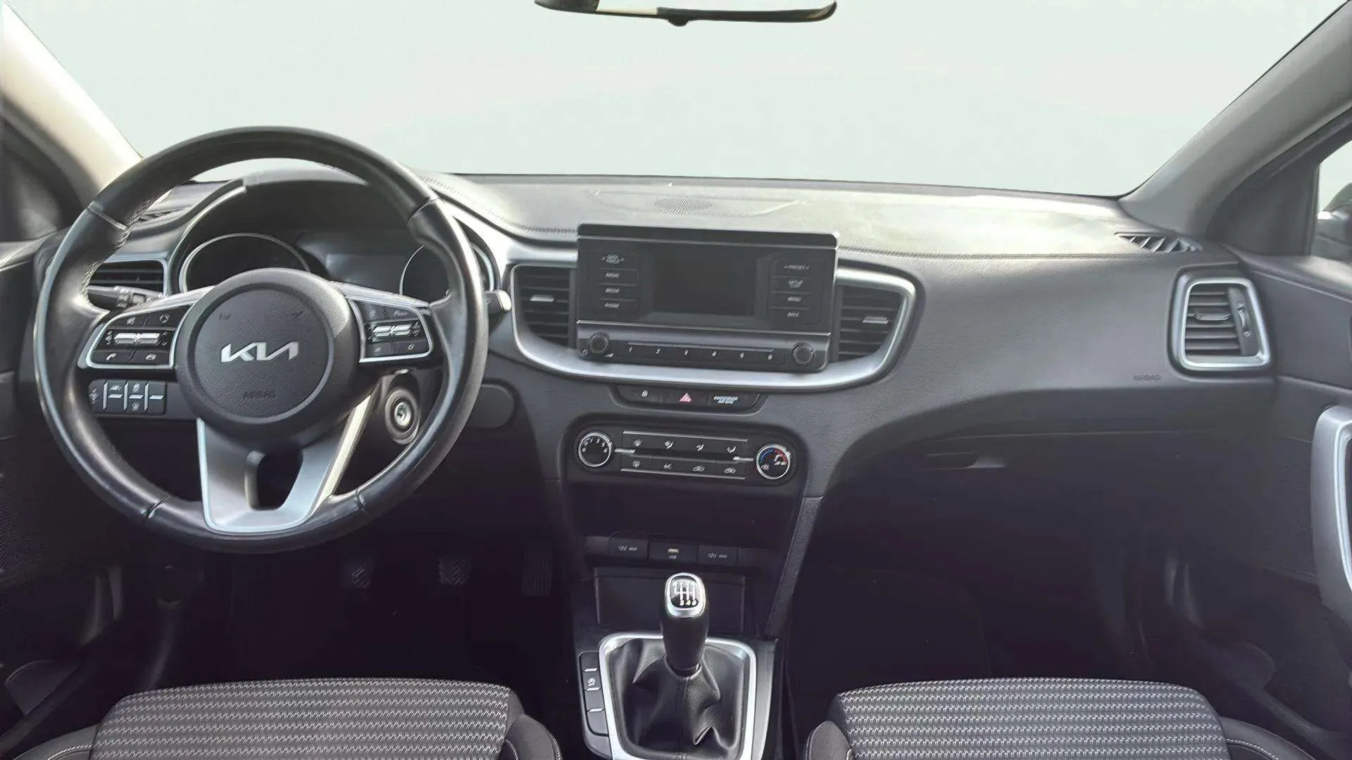 Kia XCeed 1.0 T-GDi Concept - foto 11