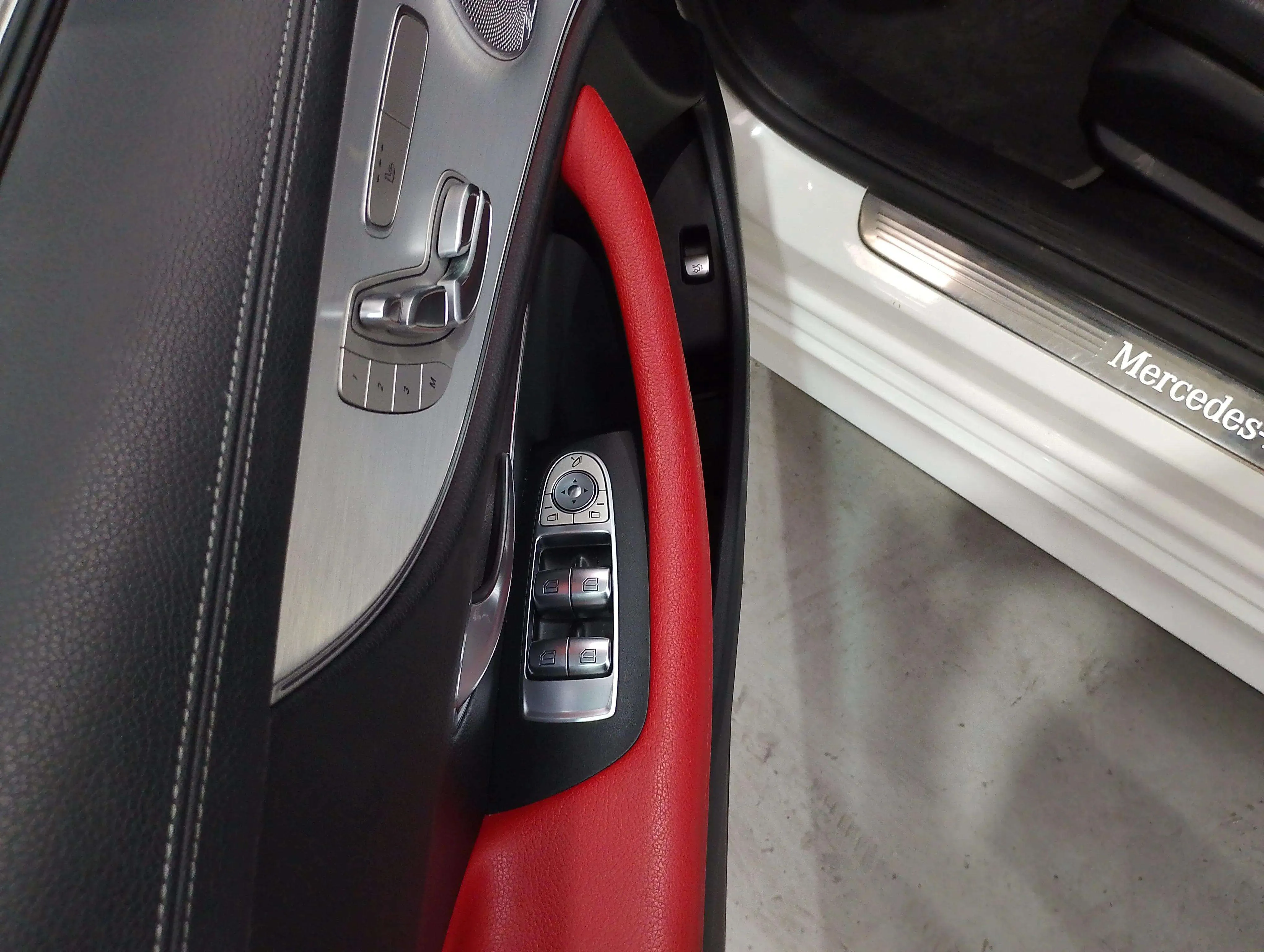 Mercedes-Benz Clase E Coupé E 220 d - foto 22