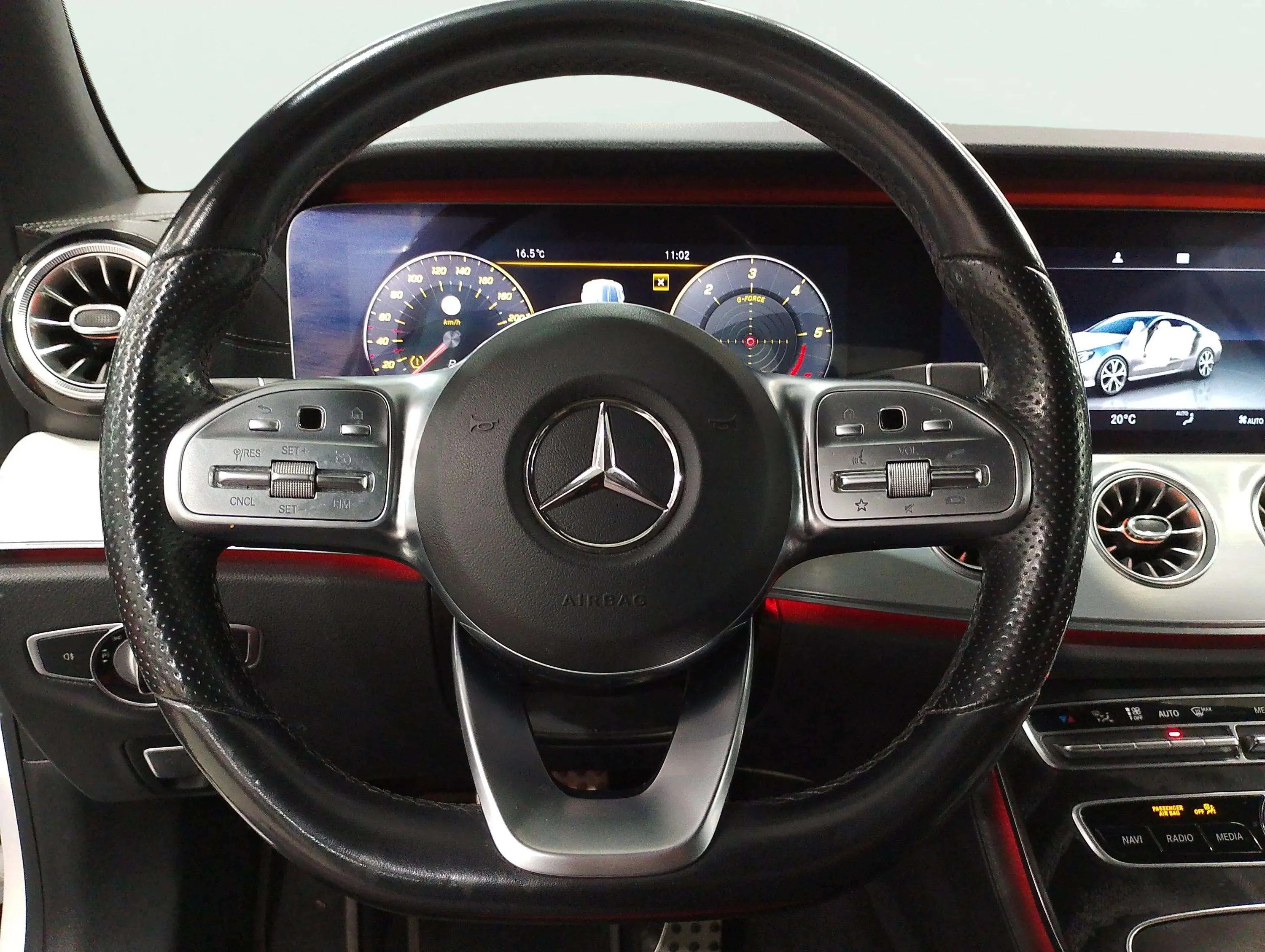 Mercedes-Benz Clase E Coupé E 220 d - foto 20