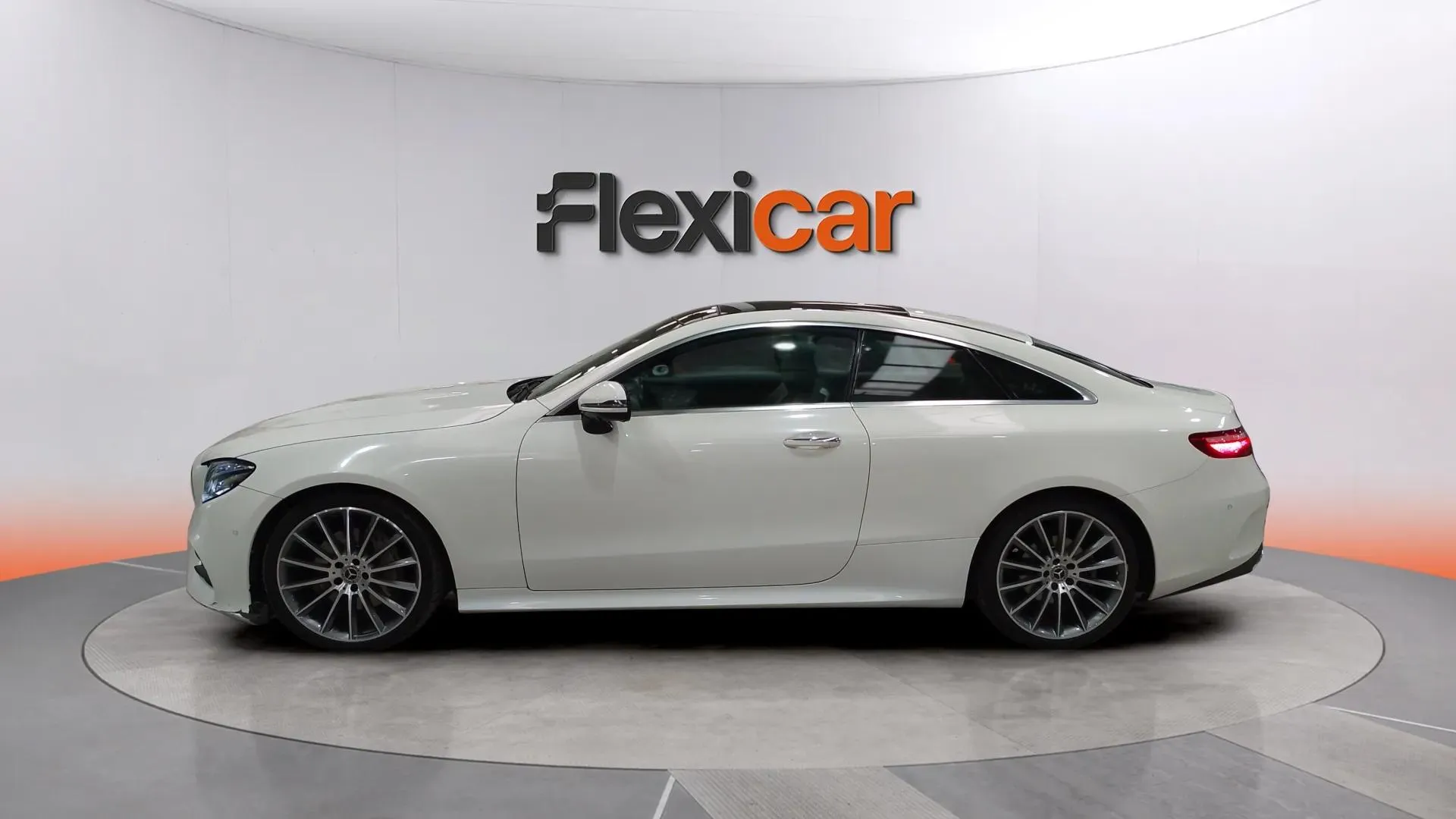 Mercedes-Benz Clase E Coupé E 220 d - foto 9