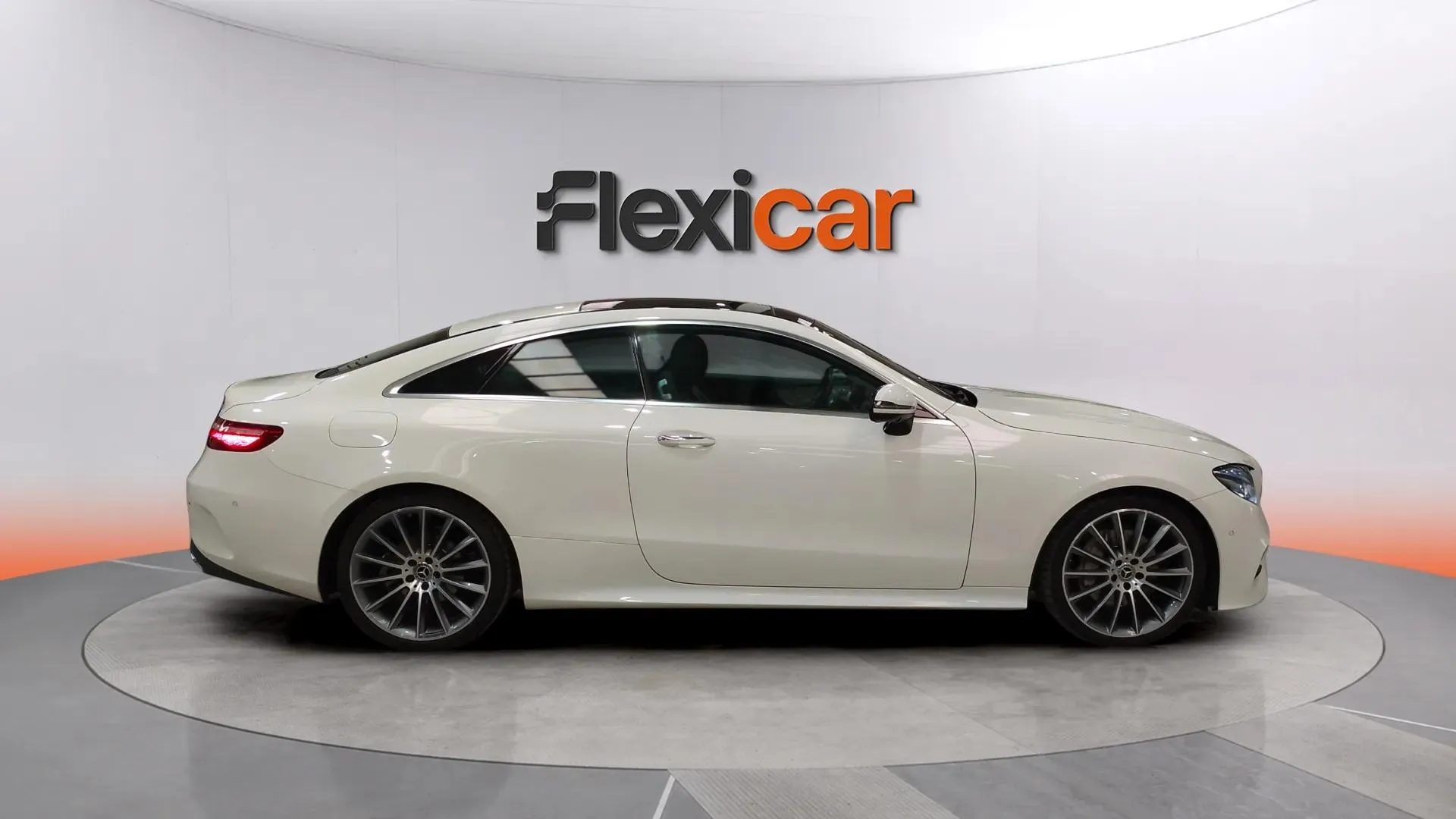 Mercedes-Benz Clase E Coupé E 220 d - foto 3