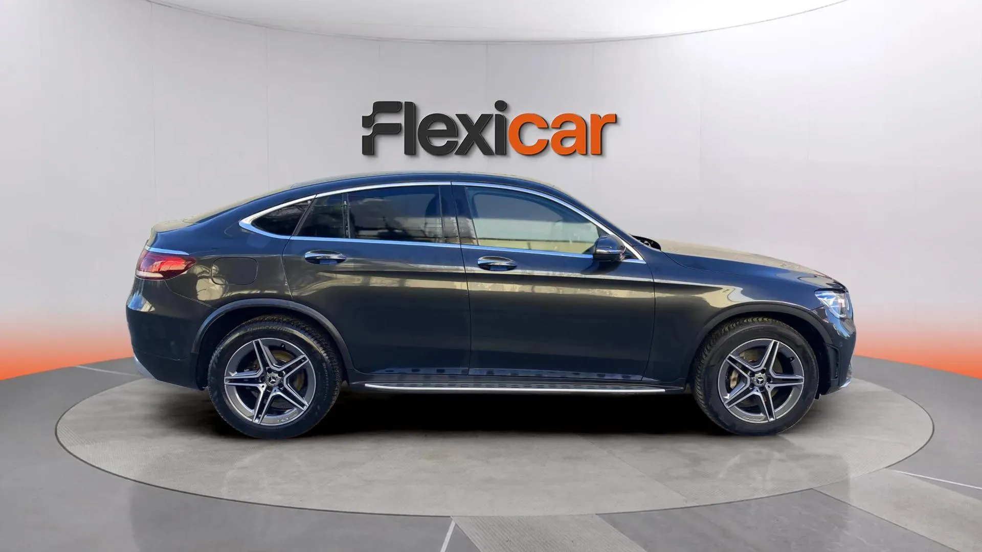 Mercedes-Benz GLC 220 d 4MATIC - foto 2