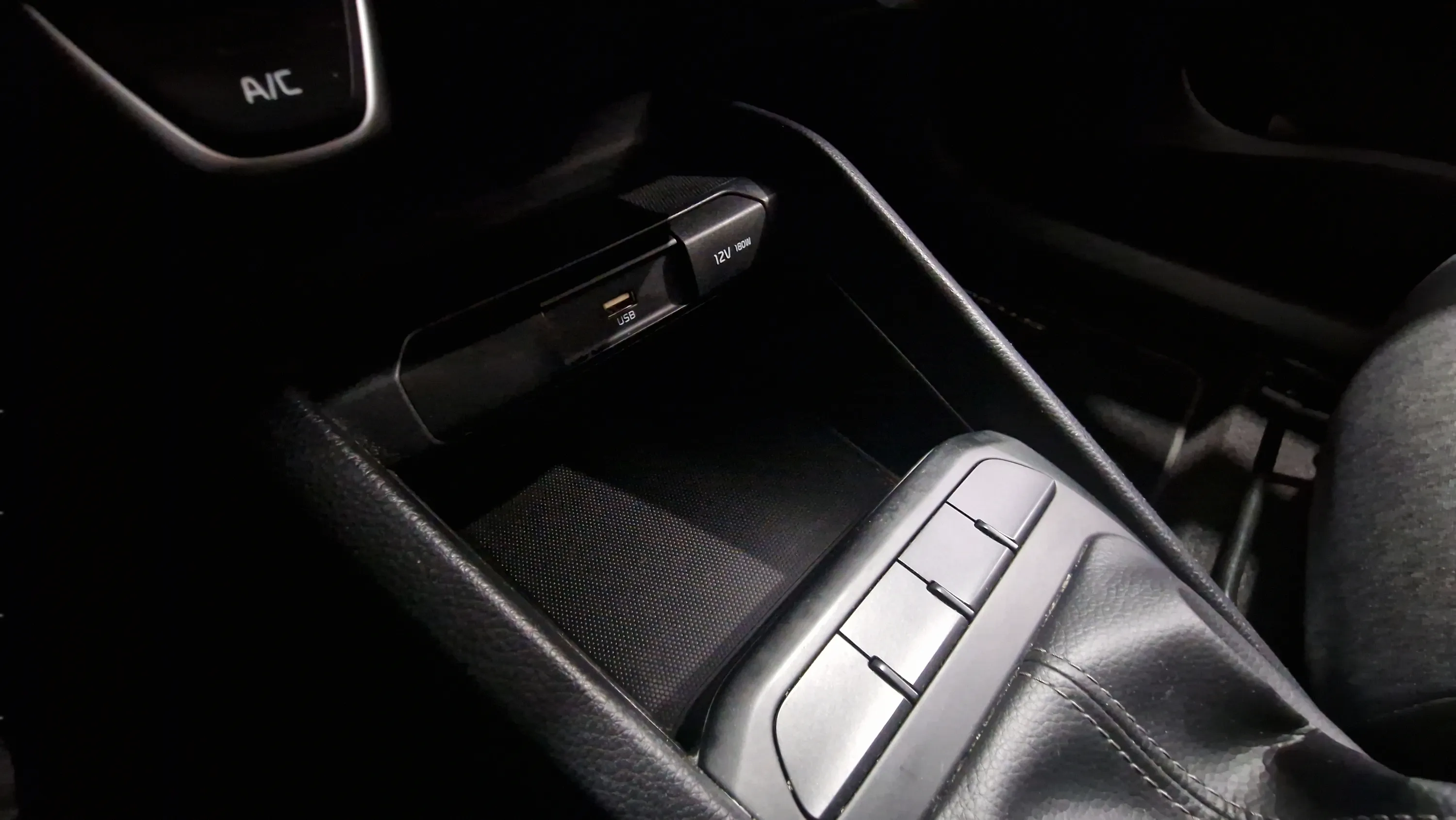 Kia Stonic 1.2 DPi Concept - foto 25