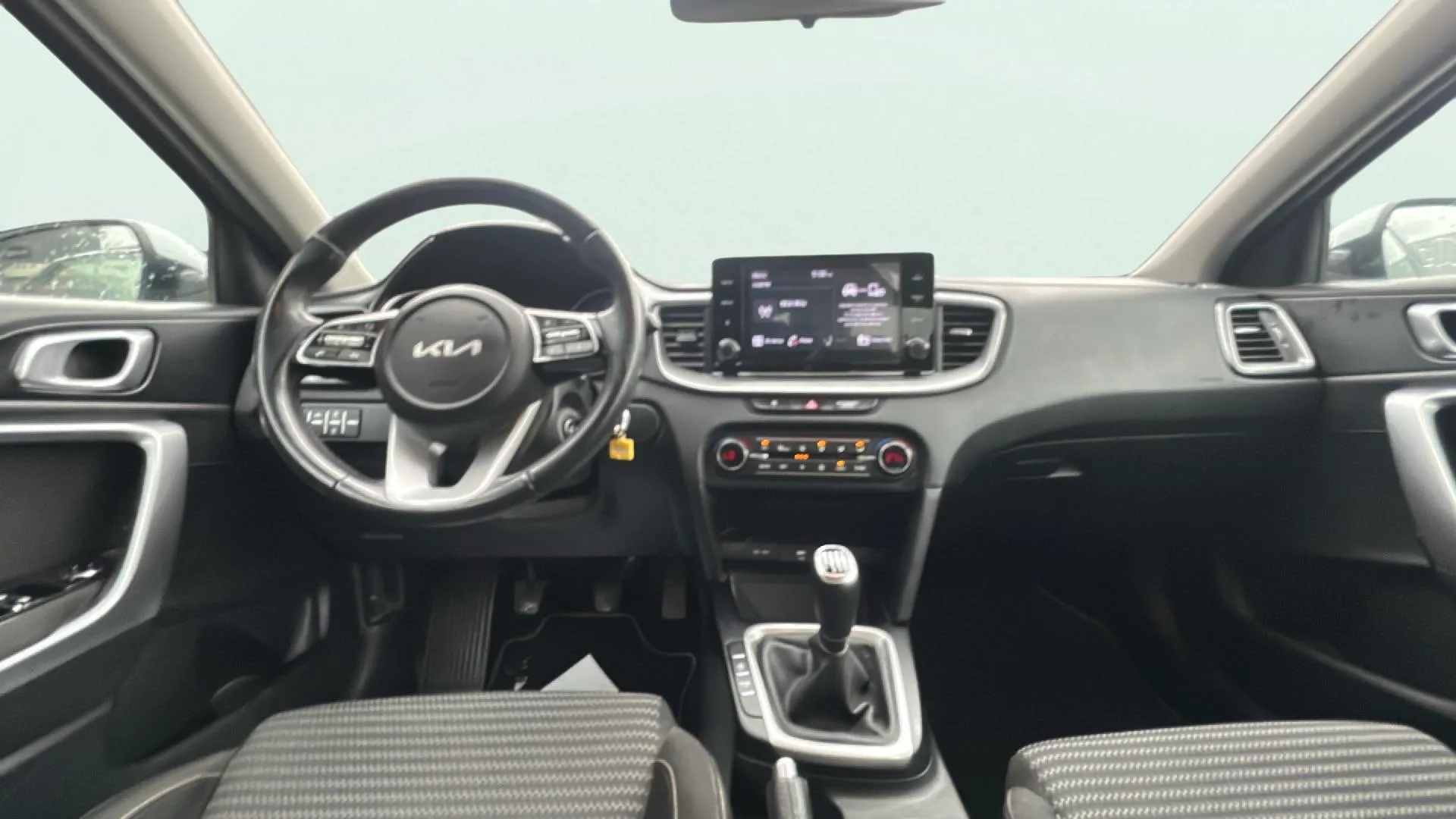 Kia XCeed 1.0 T-GDi Concept - foto 15