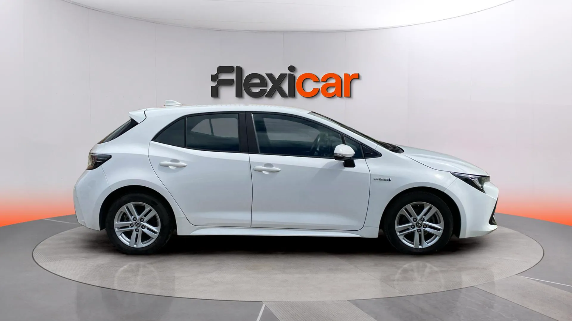 Toyota Corolla 1.8 125H Active Tech E-CVT - foto 4