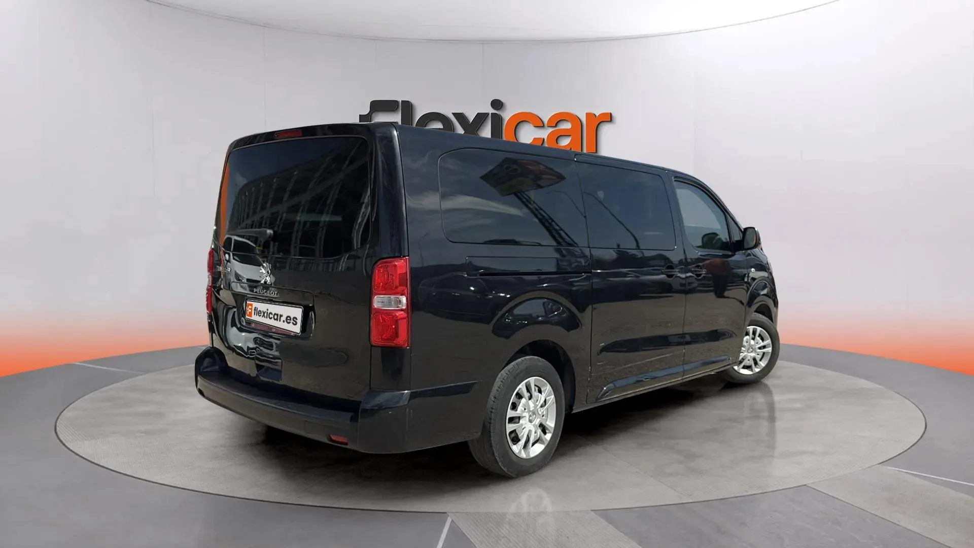 Peugeot Traveller Business 1.5 BlueHDi (120) Long - foto 4